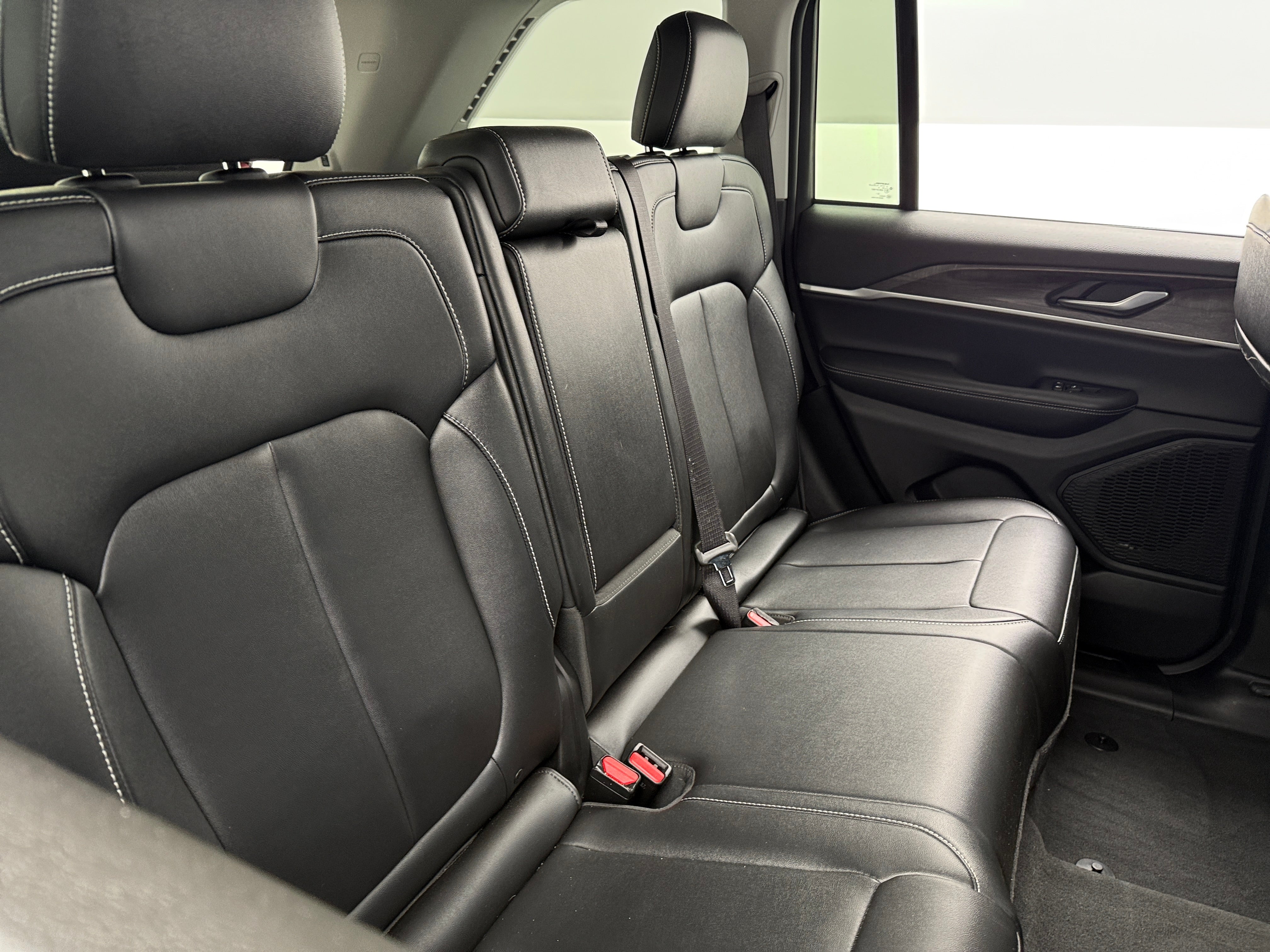2023 Jeep Grand Cherokee Limited Edition 5