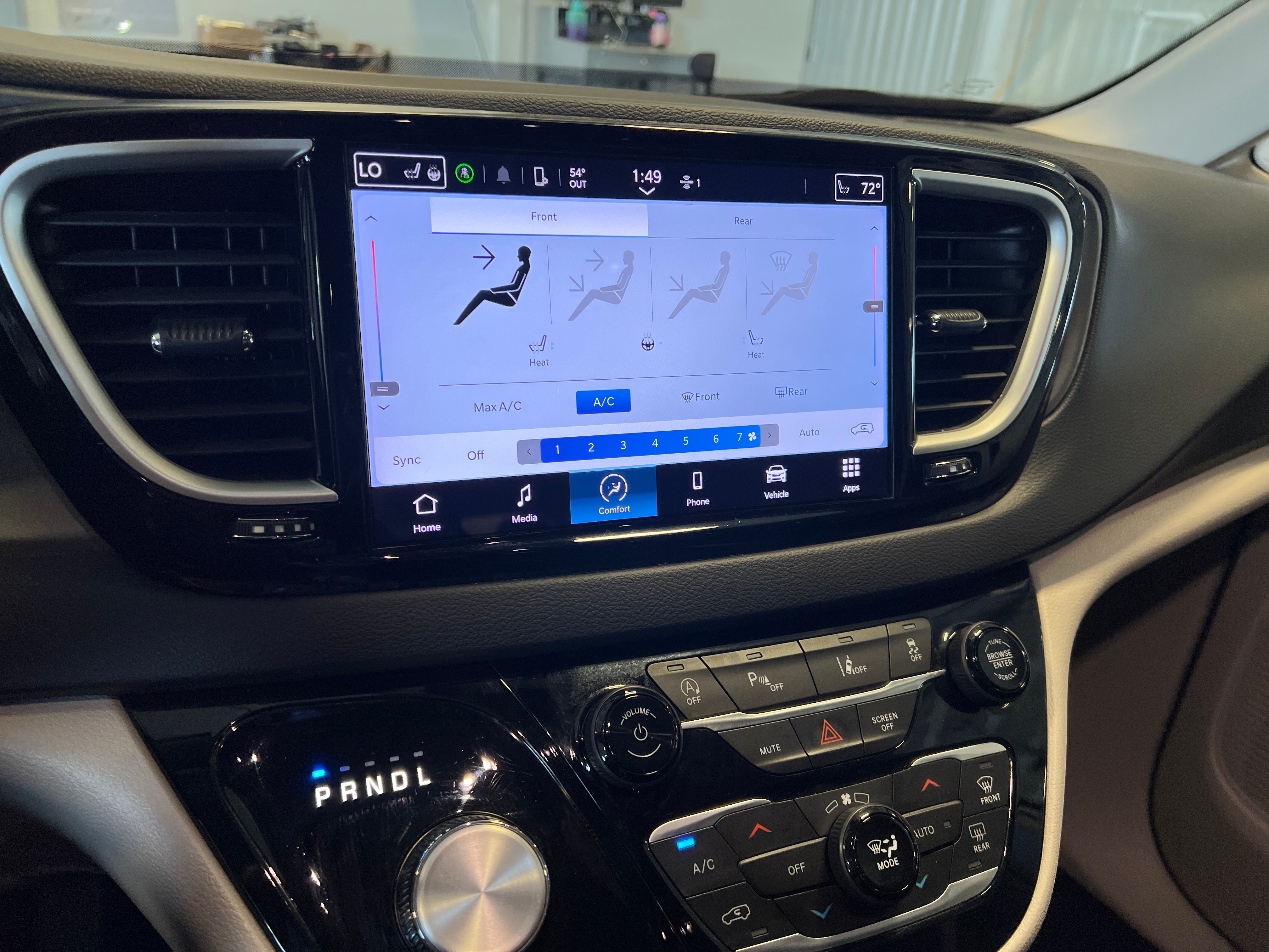 2023 Chrysler Pacifica Touring L 3