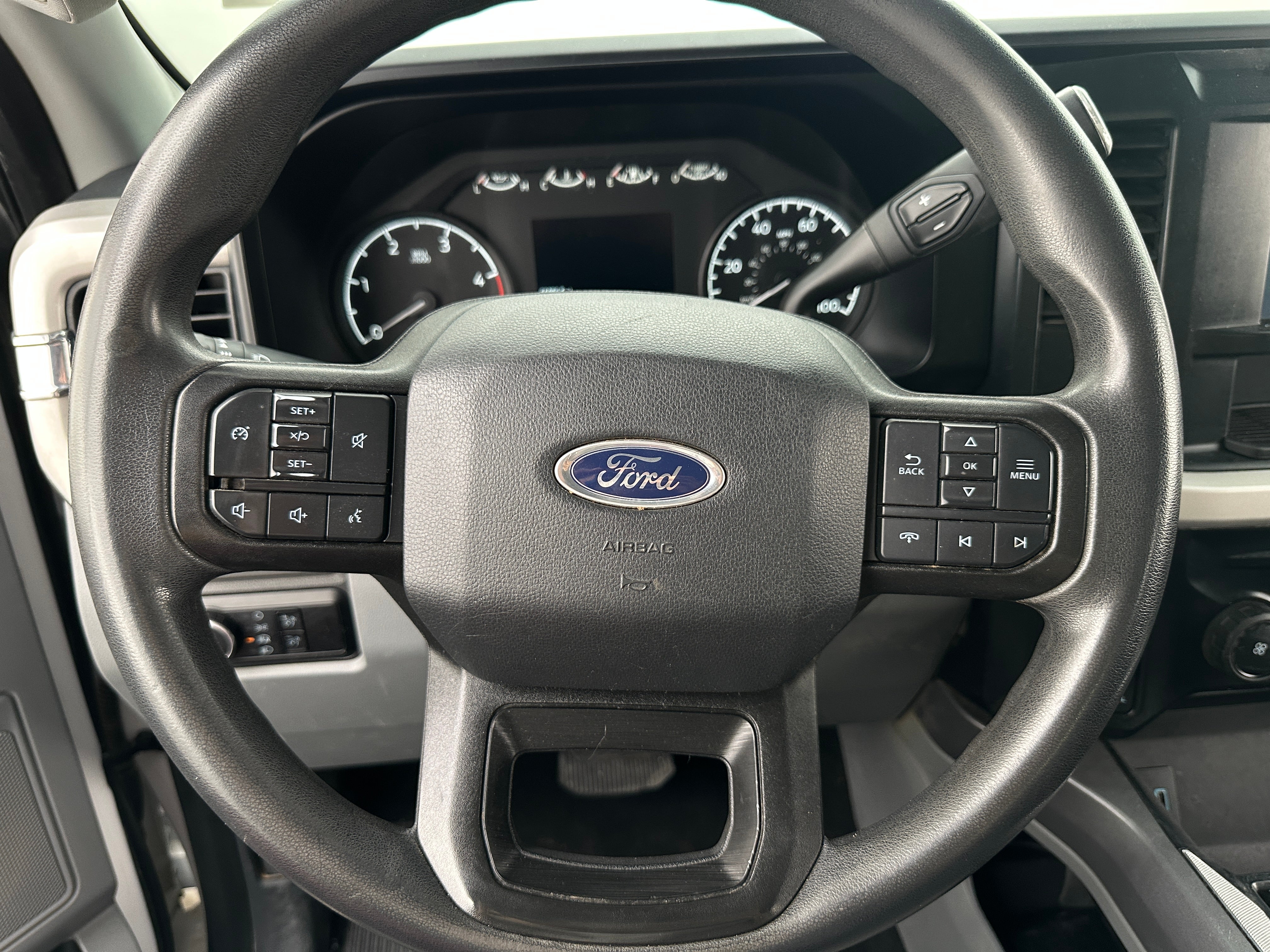 2023 Ford Econoline E-250 5