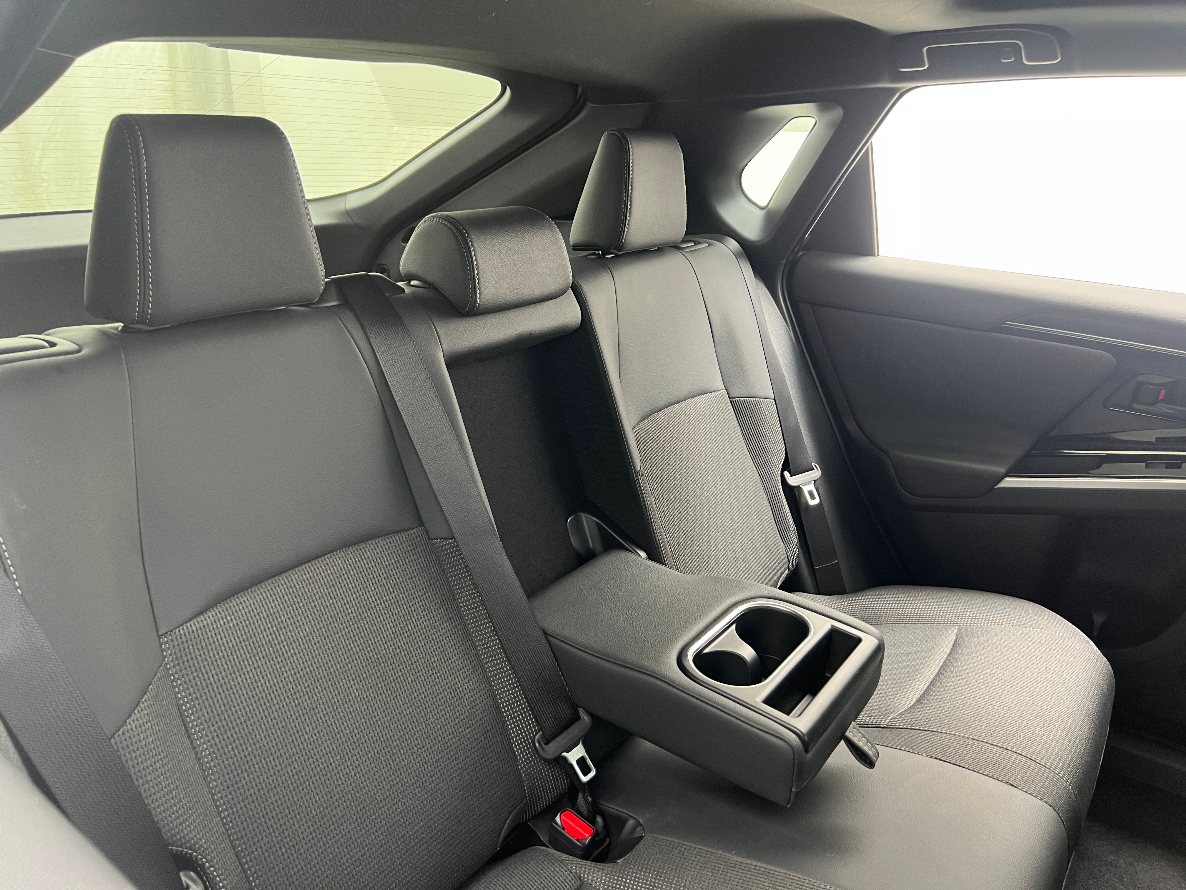 2024 Toyota bZ4X XLE 6