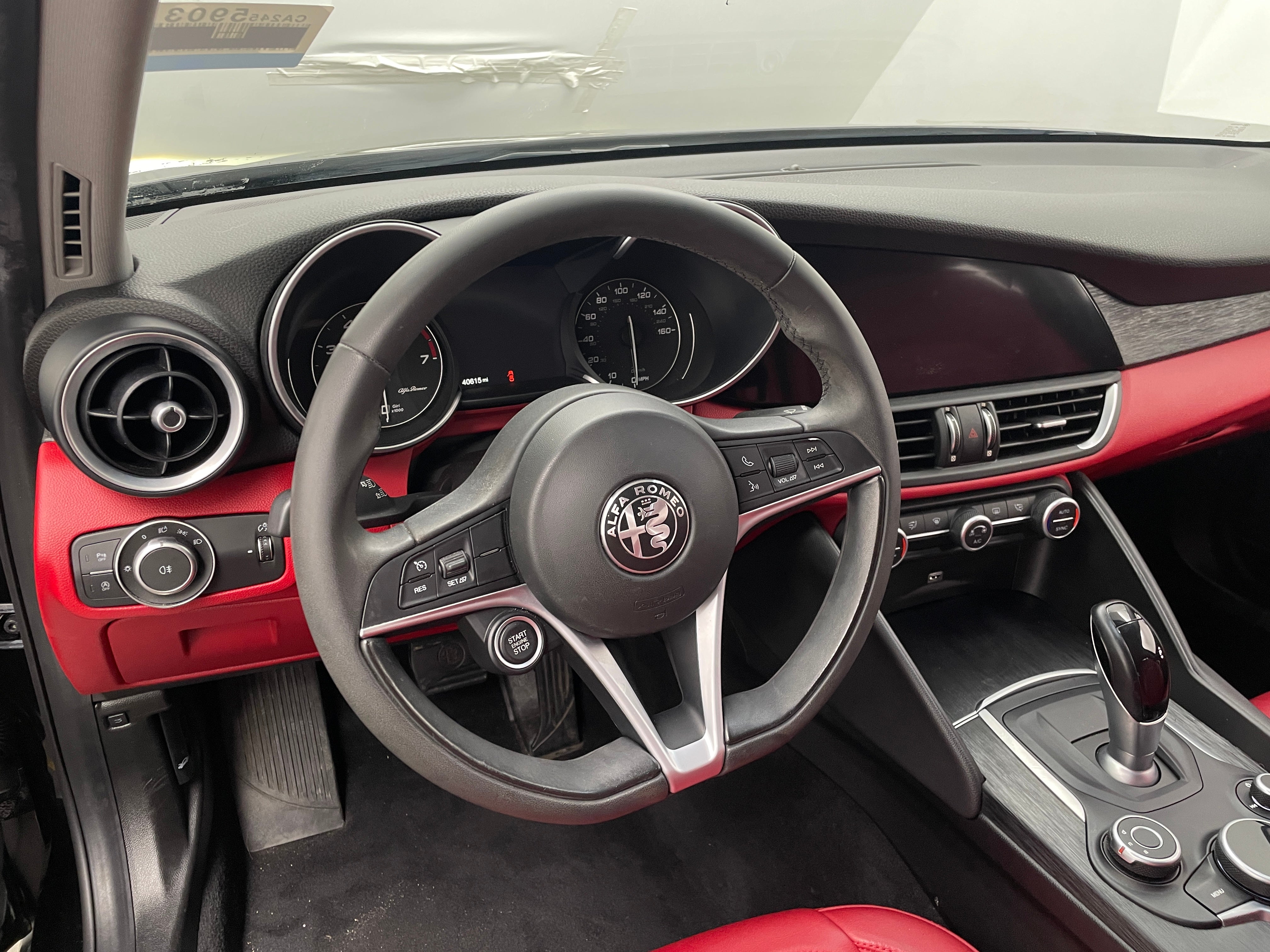 2019 Alfa Romeo Giulia Base 4