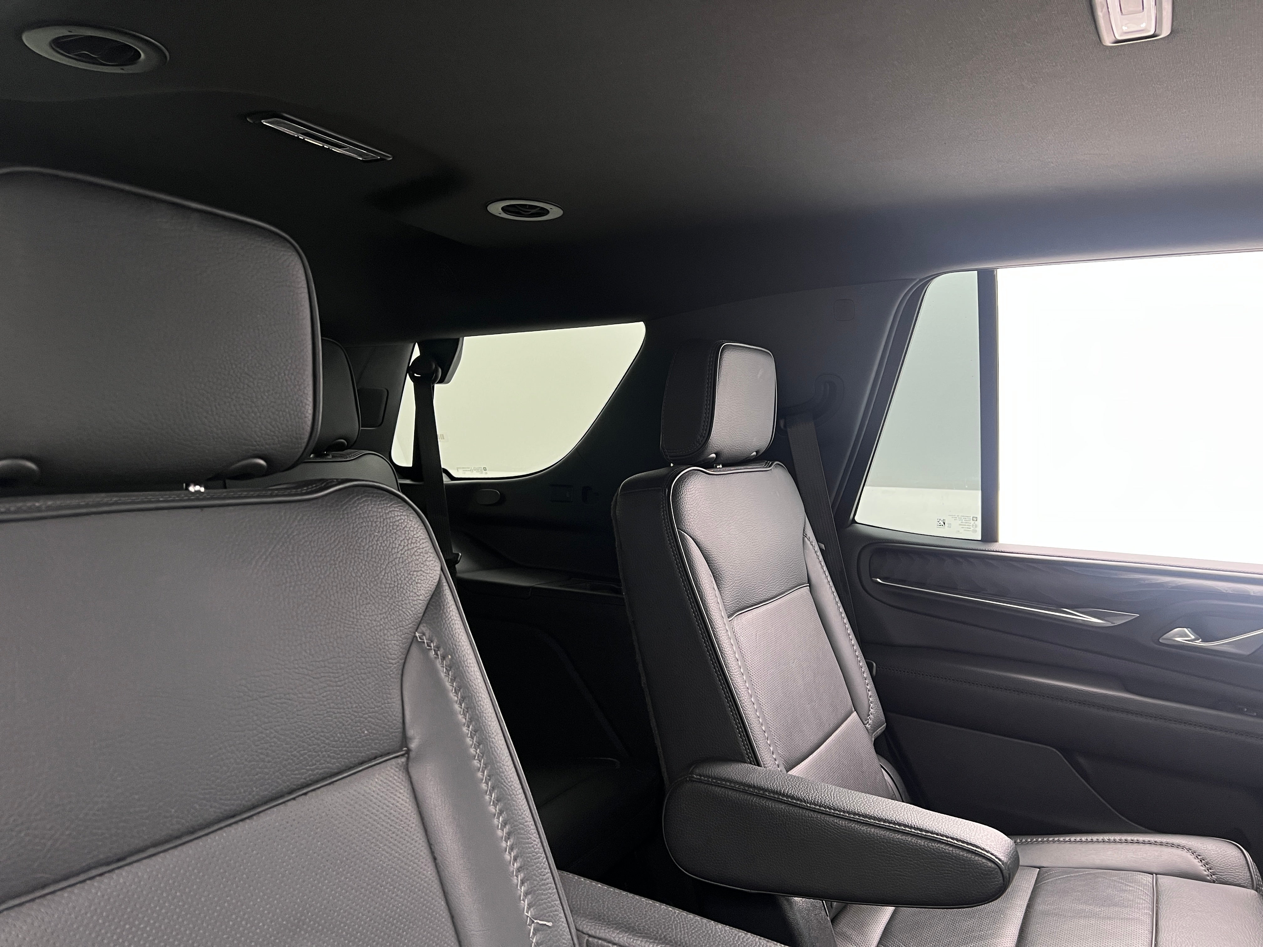 2023 GMC Yukon Denali 5