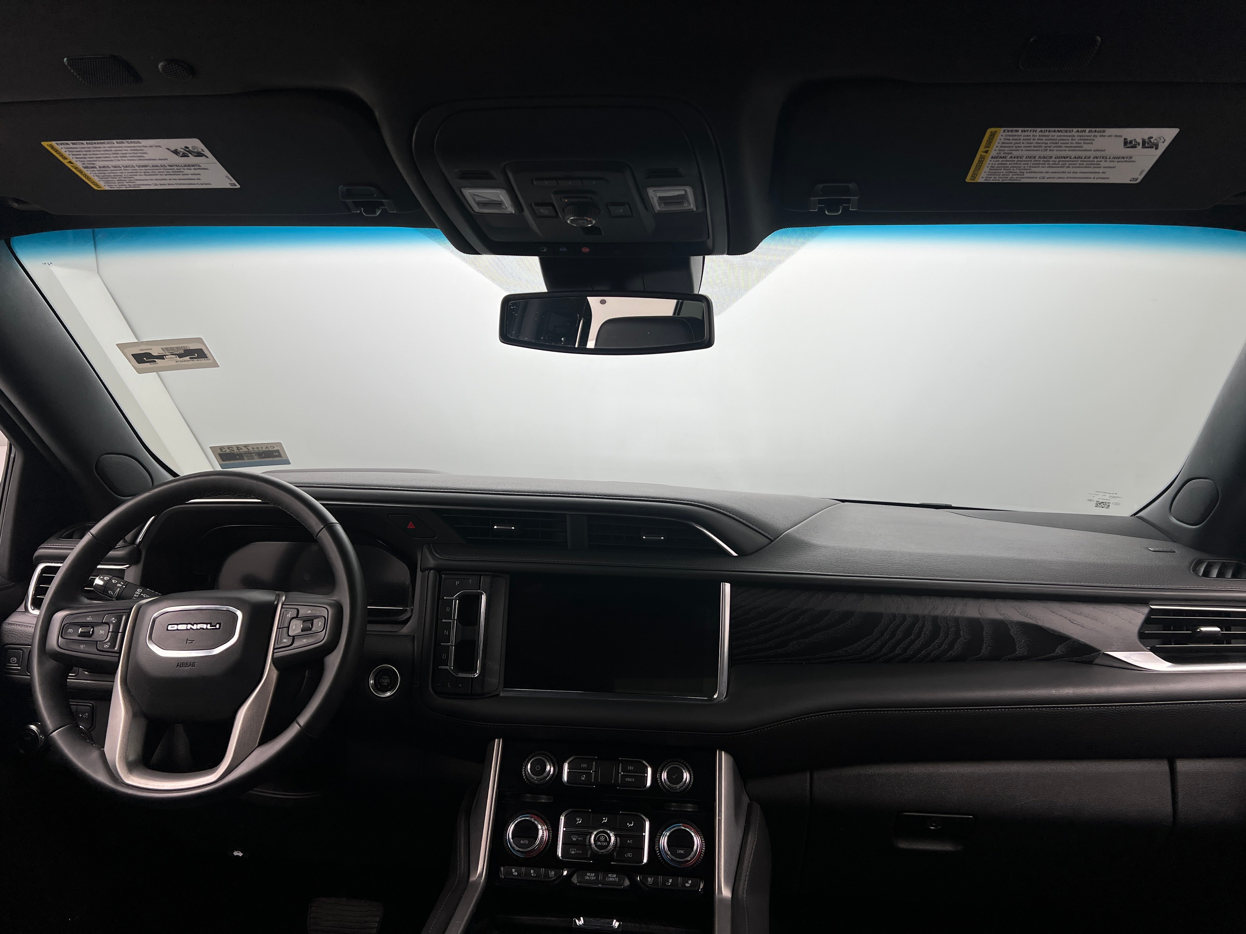 2023 GMC Yukon Denali 2