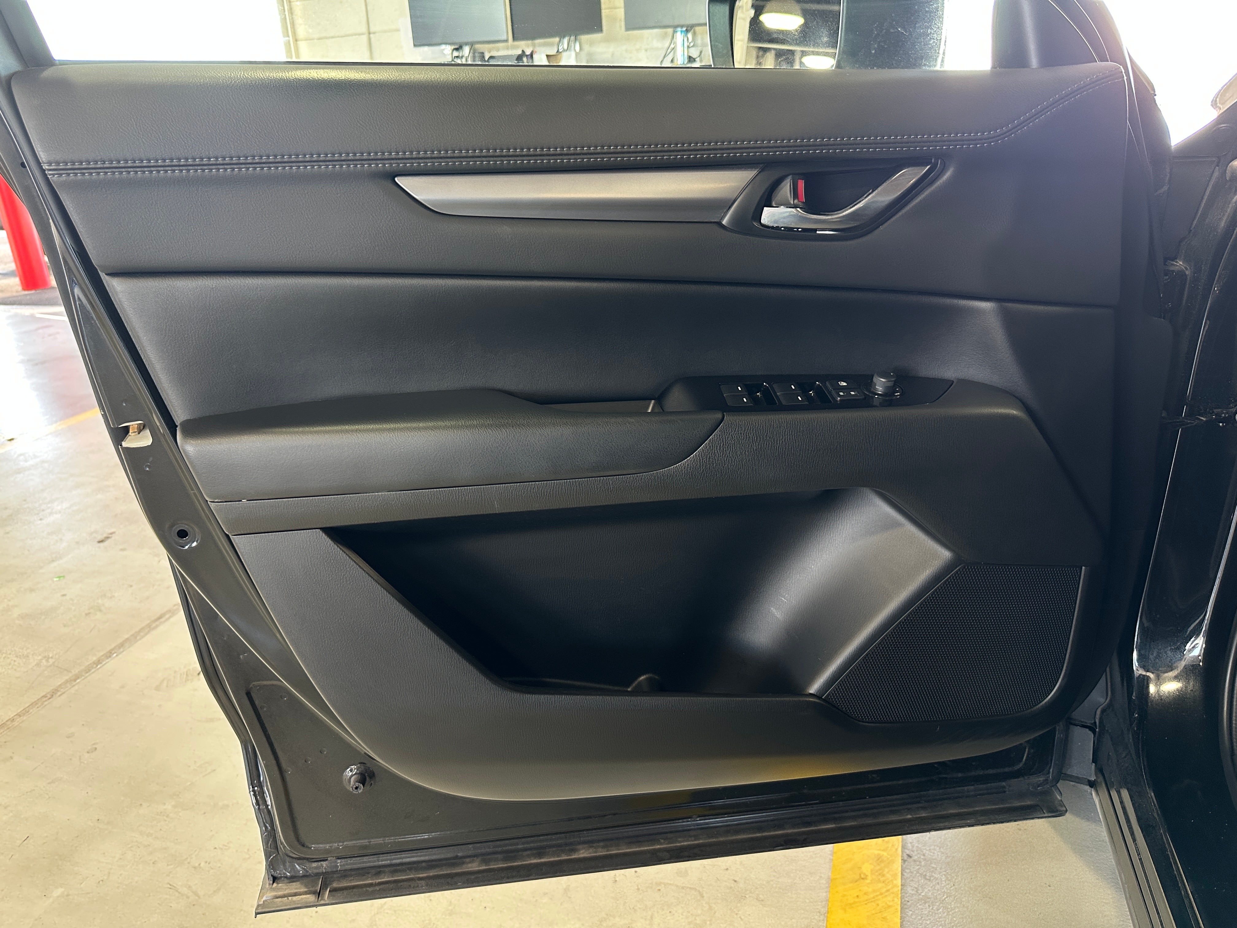 Image 9 of 2020 MAZDA CX-5 Touring