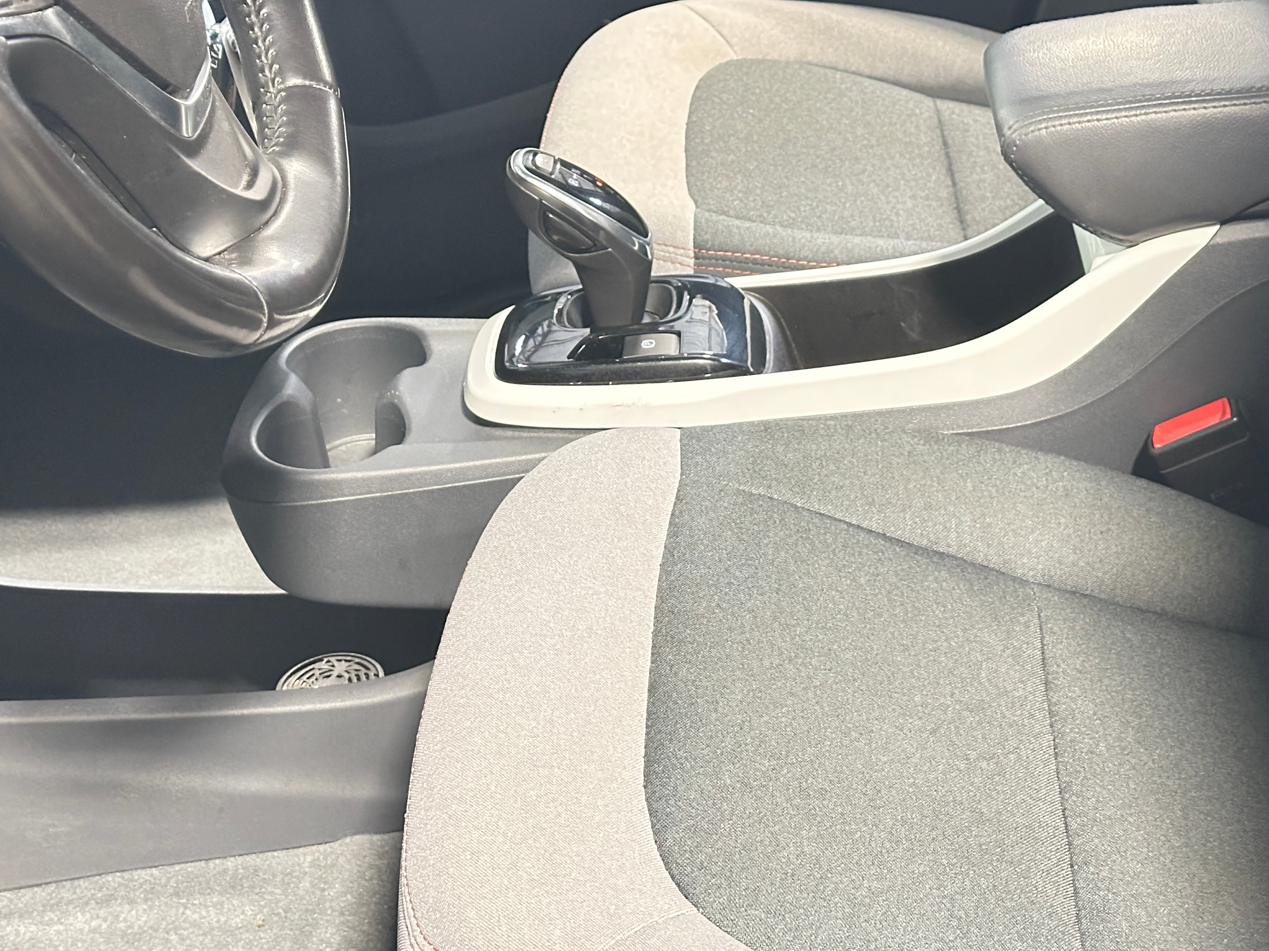 2018 Chevrolet Bolt EV LT 2