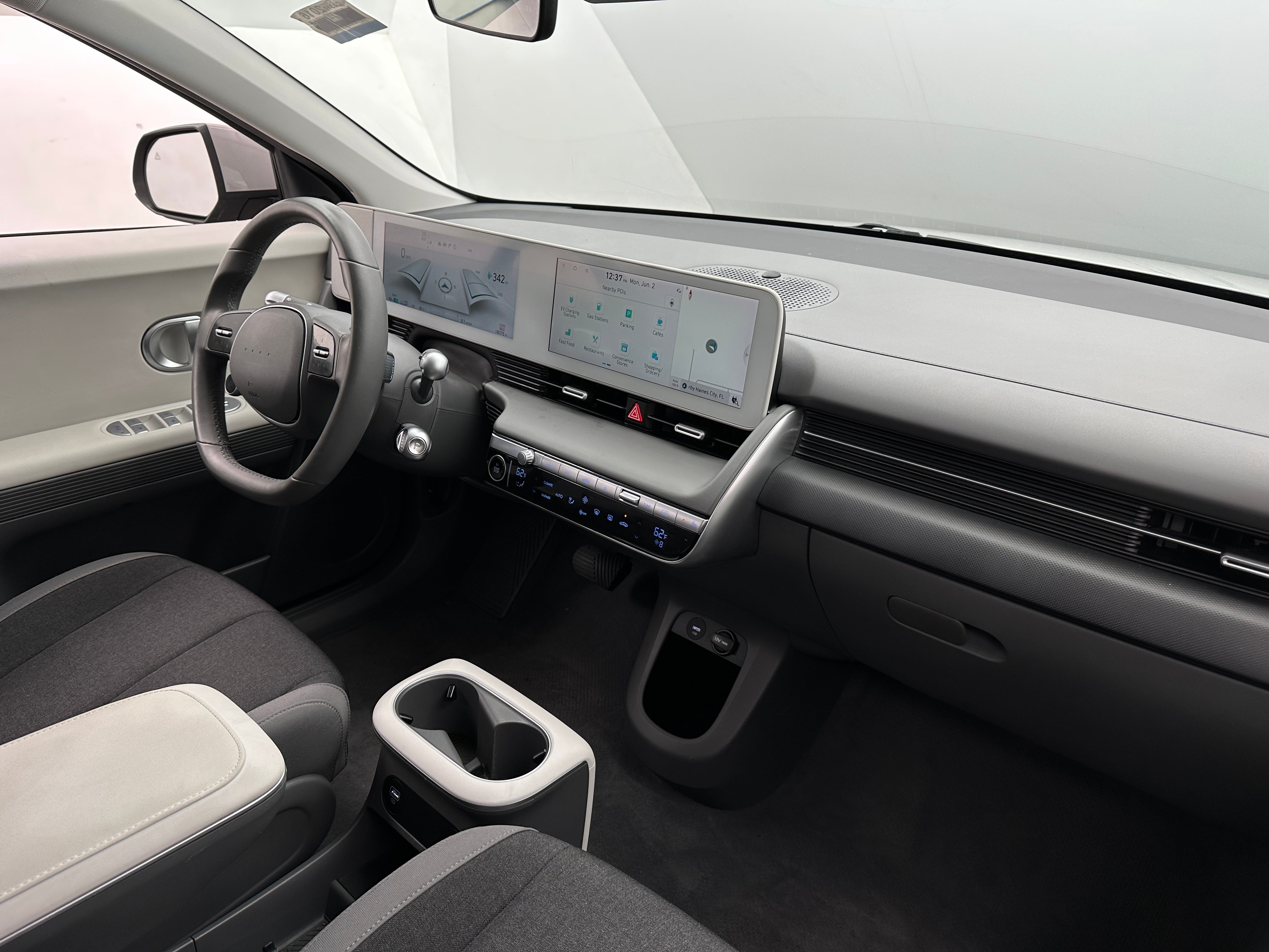 2022 Hyundai Ioniq 5 SE 3