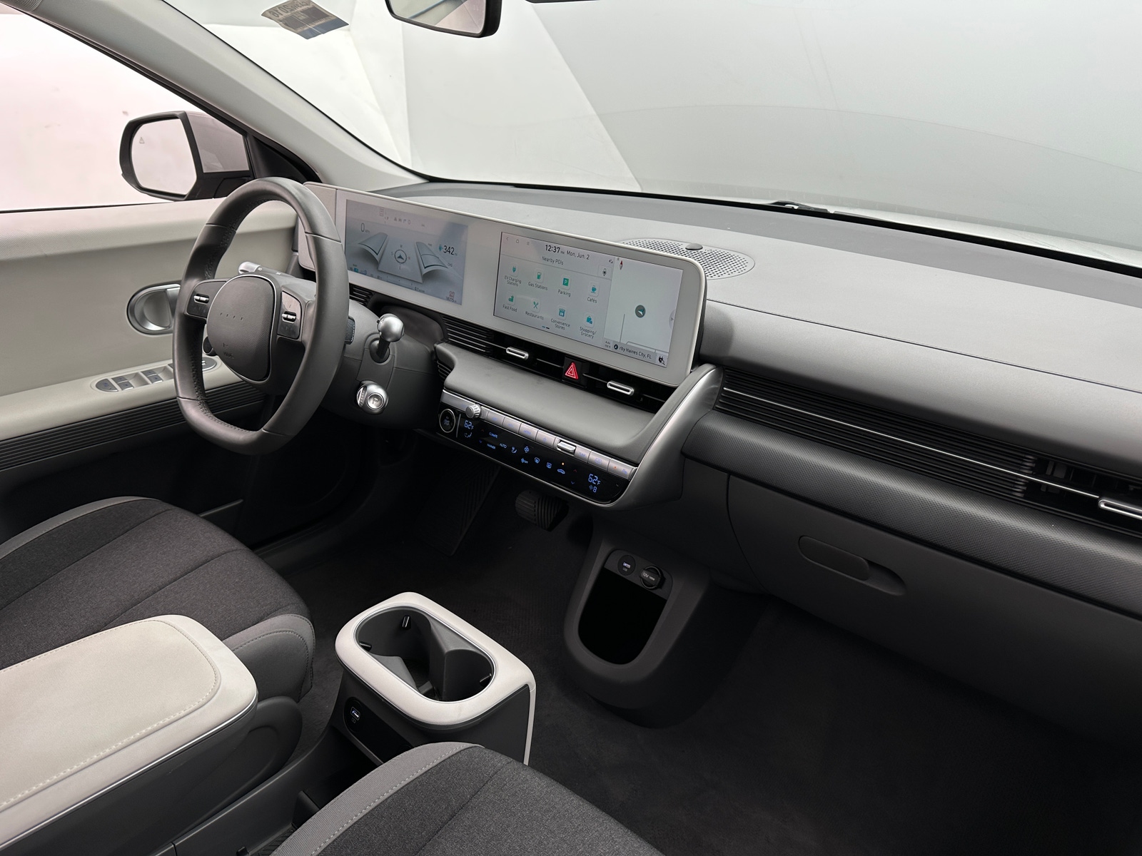Thumbnail: 2022 Hyundai Ioniq 5 - 3
