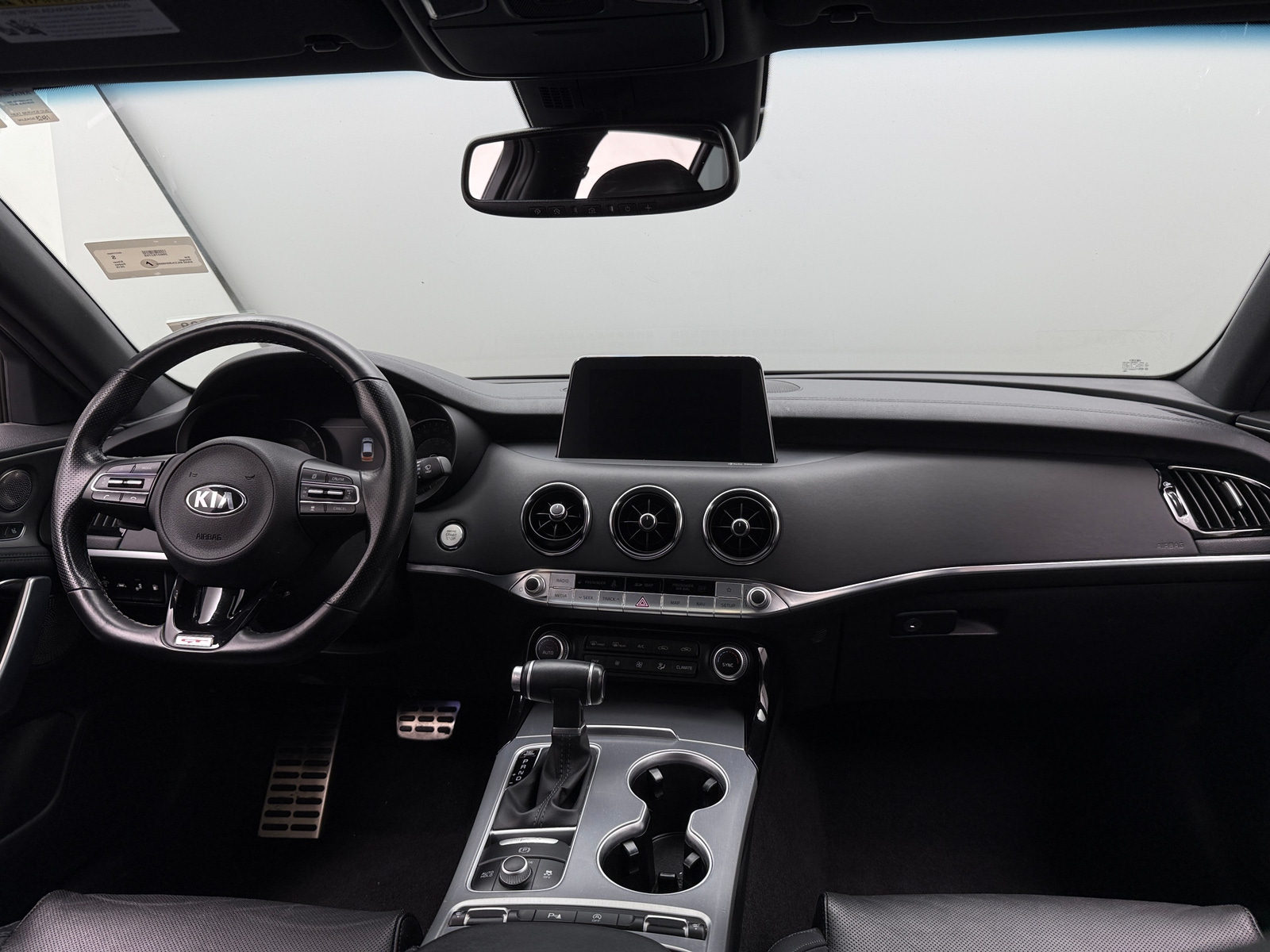 Thumbnail: 2018 Kia Stinger - 2