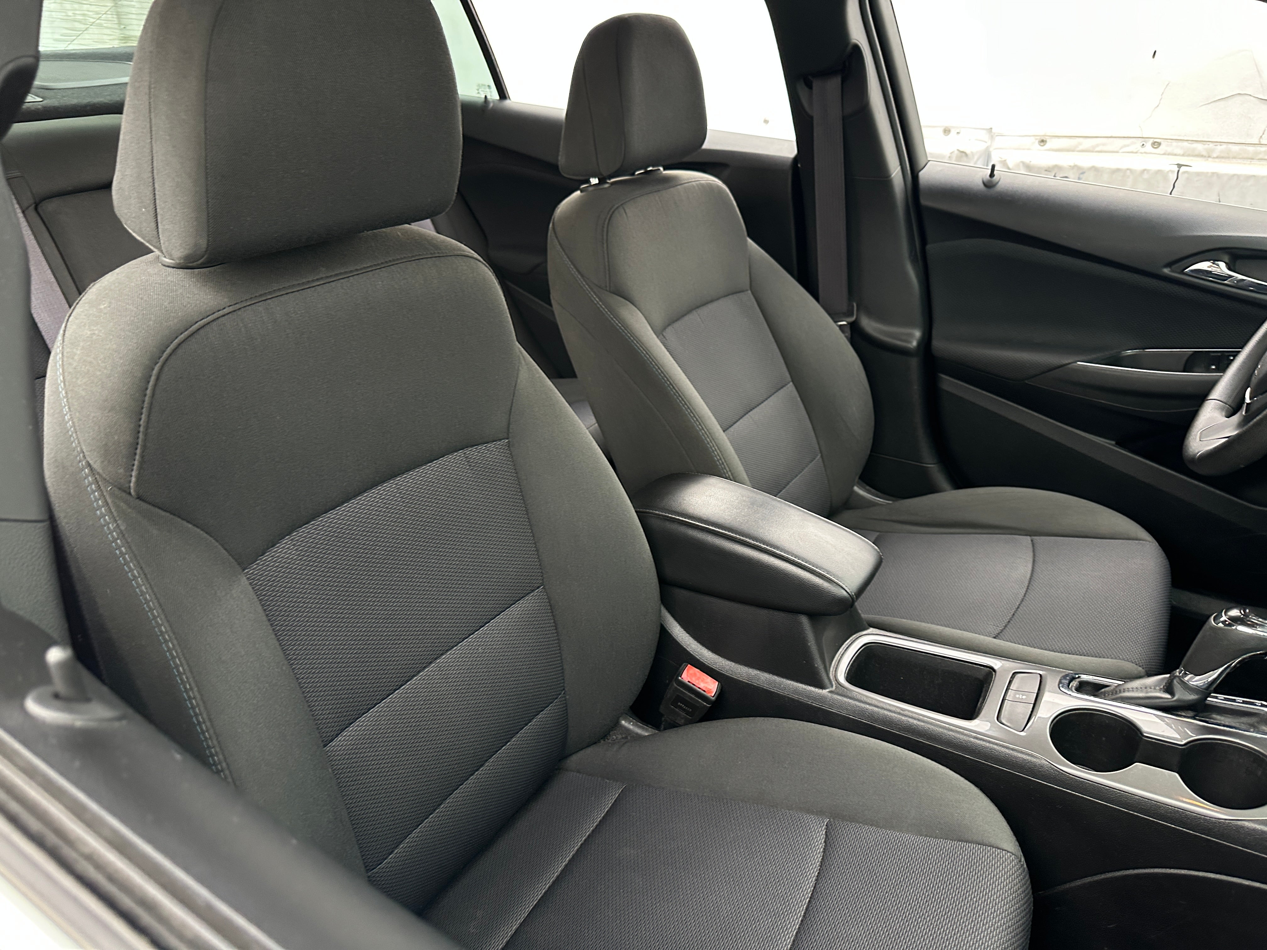 2017 Chevrolet Cruze LT 2