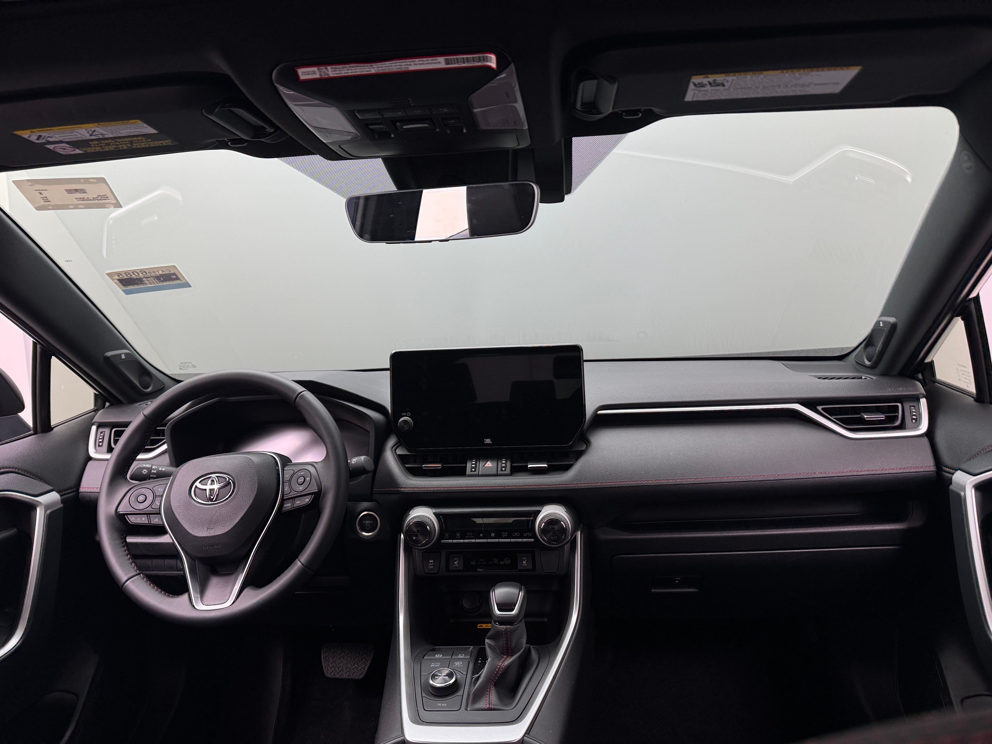 2025 Toyota RAV4 XSE 3