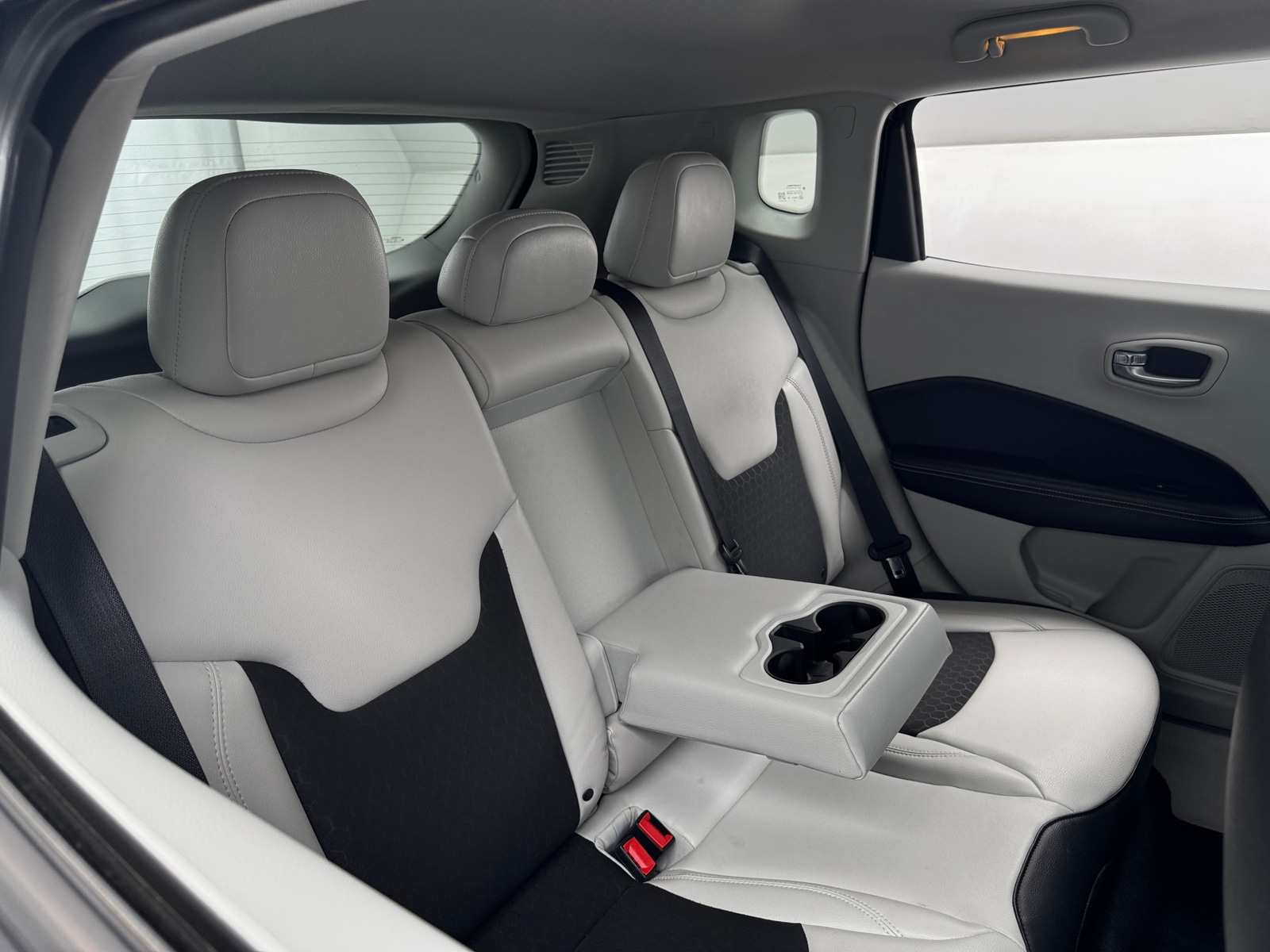 Thumbnail: 2018 Jeep Compass - 6
