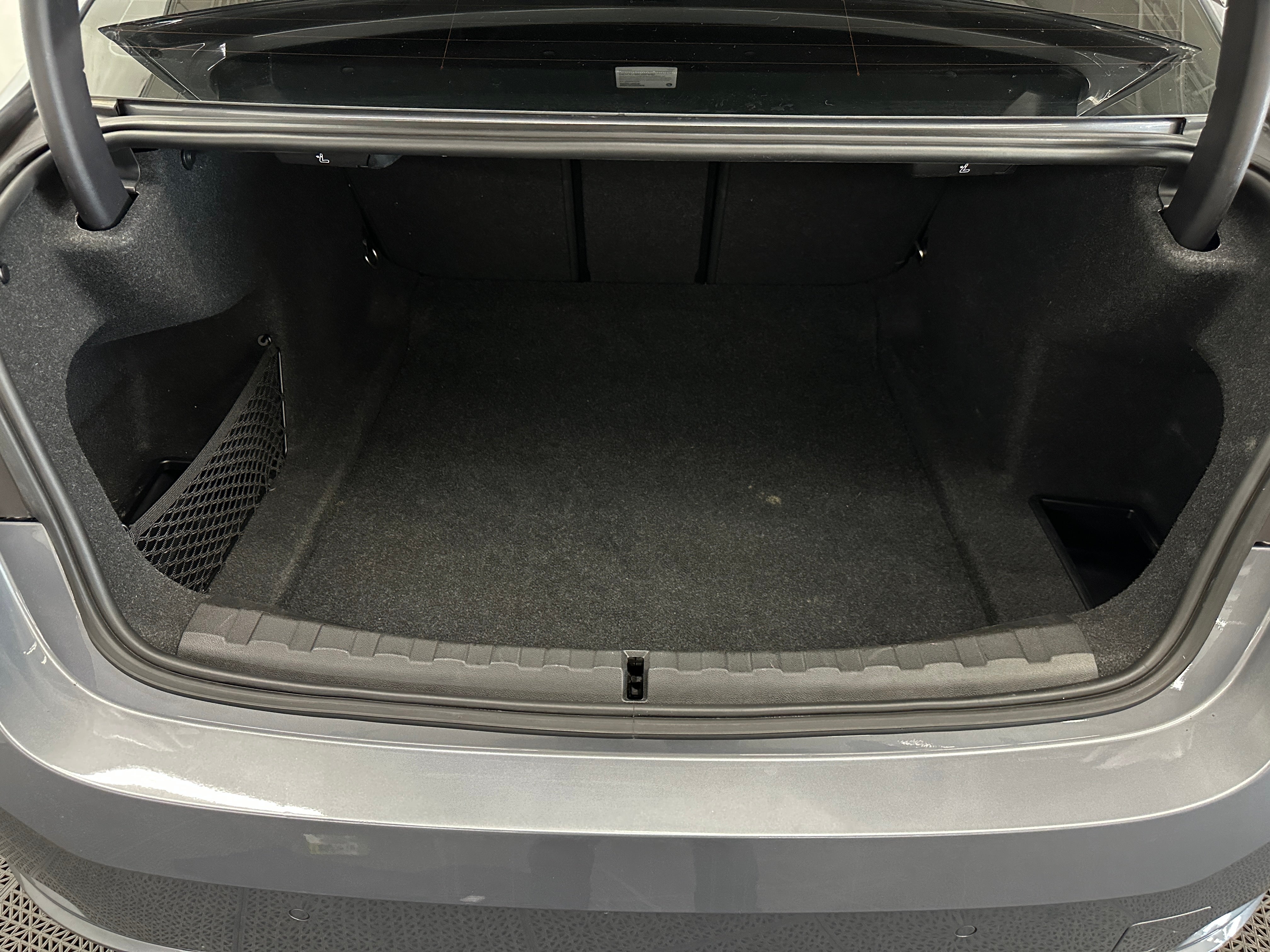 2023 BMW 3 Series 330i 6
