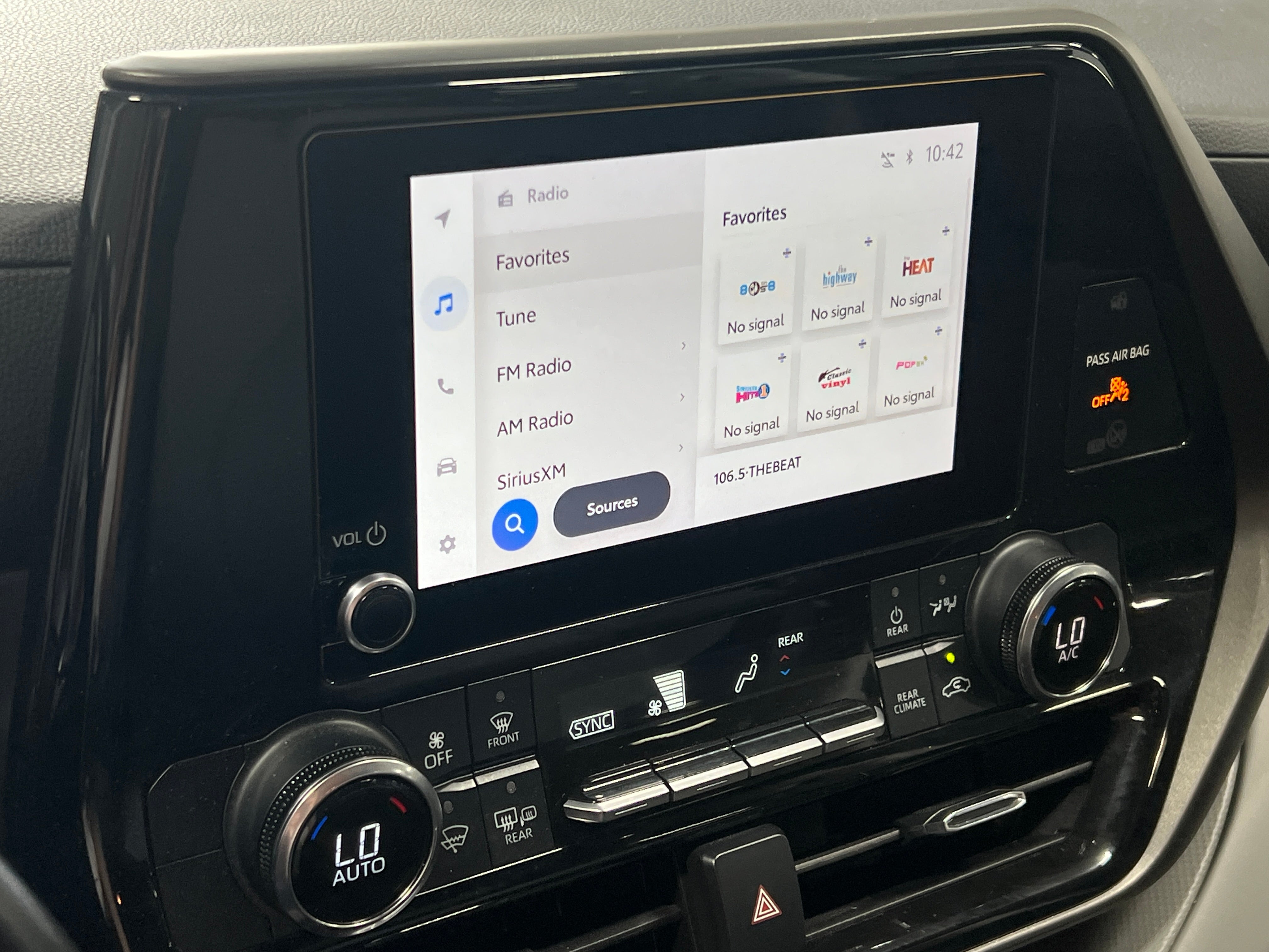 2023 Toyota Highlander LE 4