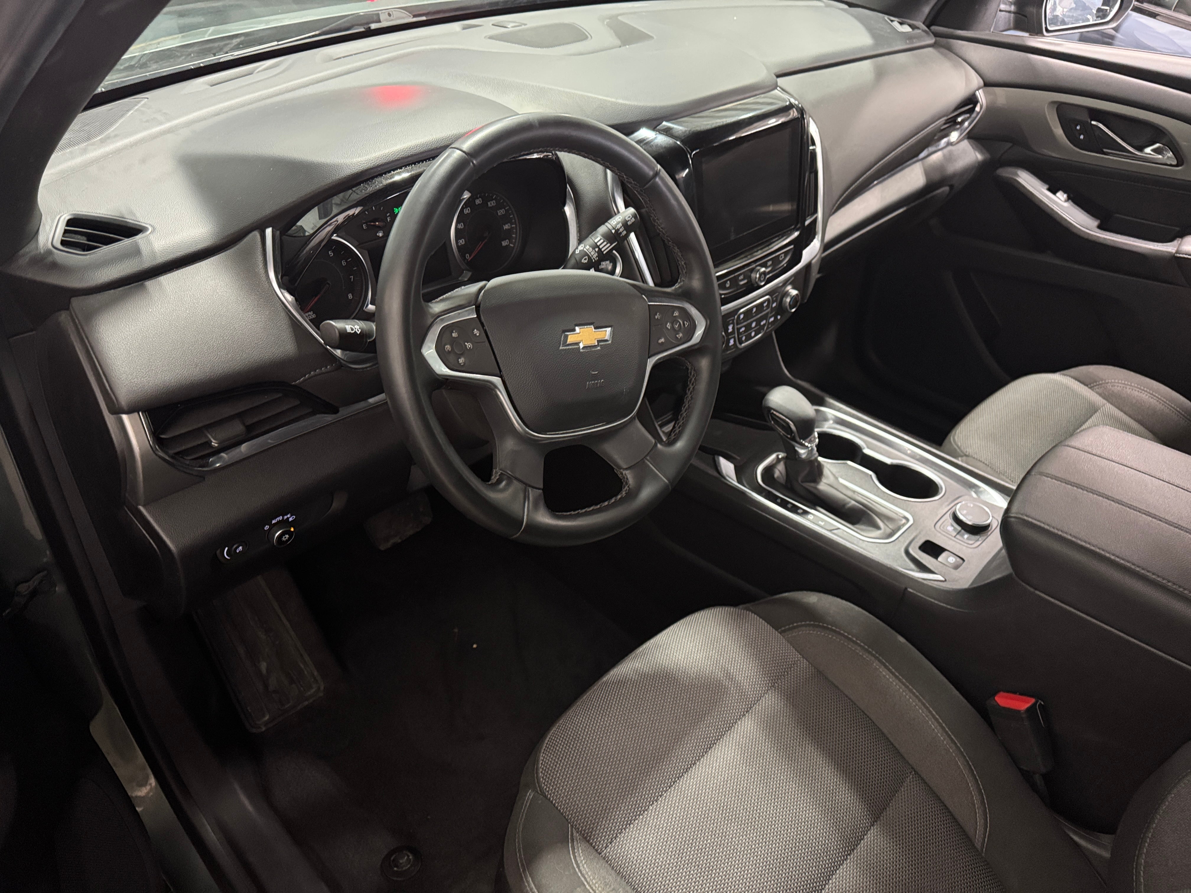 2023 Chevrolet Traverse LT 3
