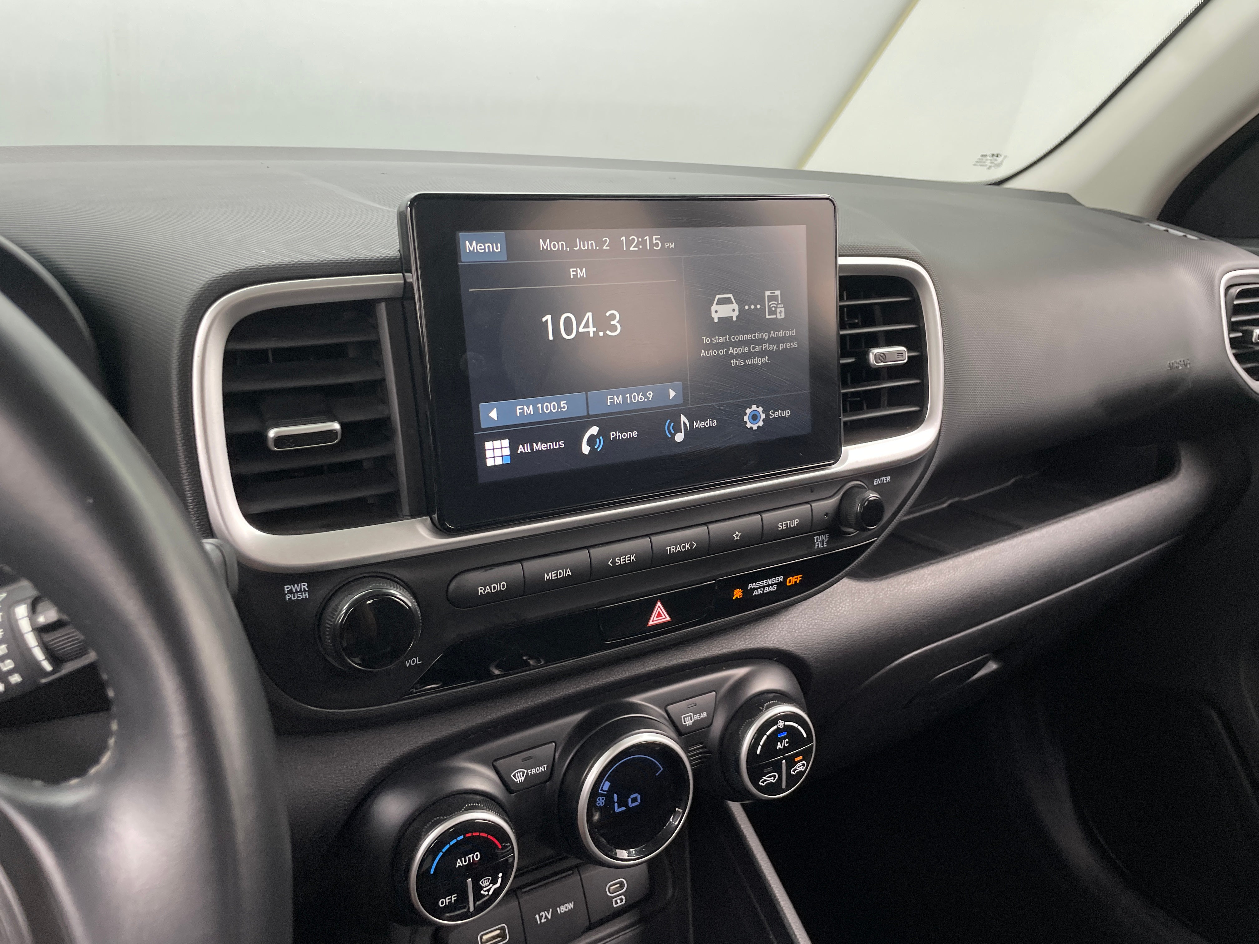 2023 Hyundai Venue SEL 4