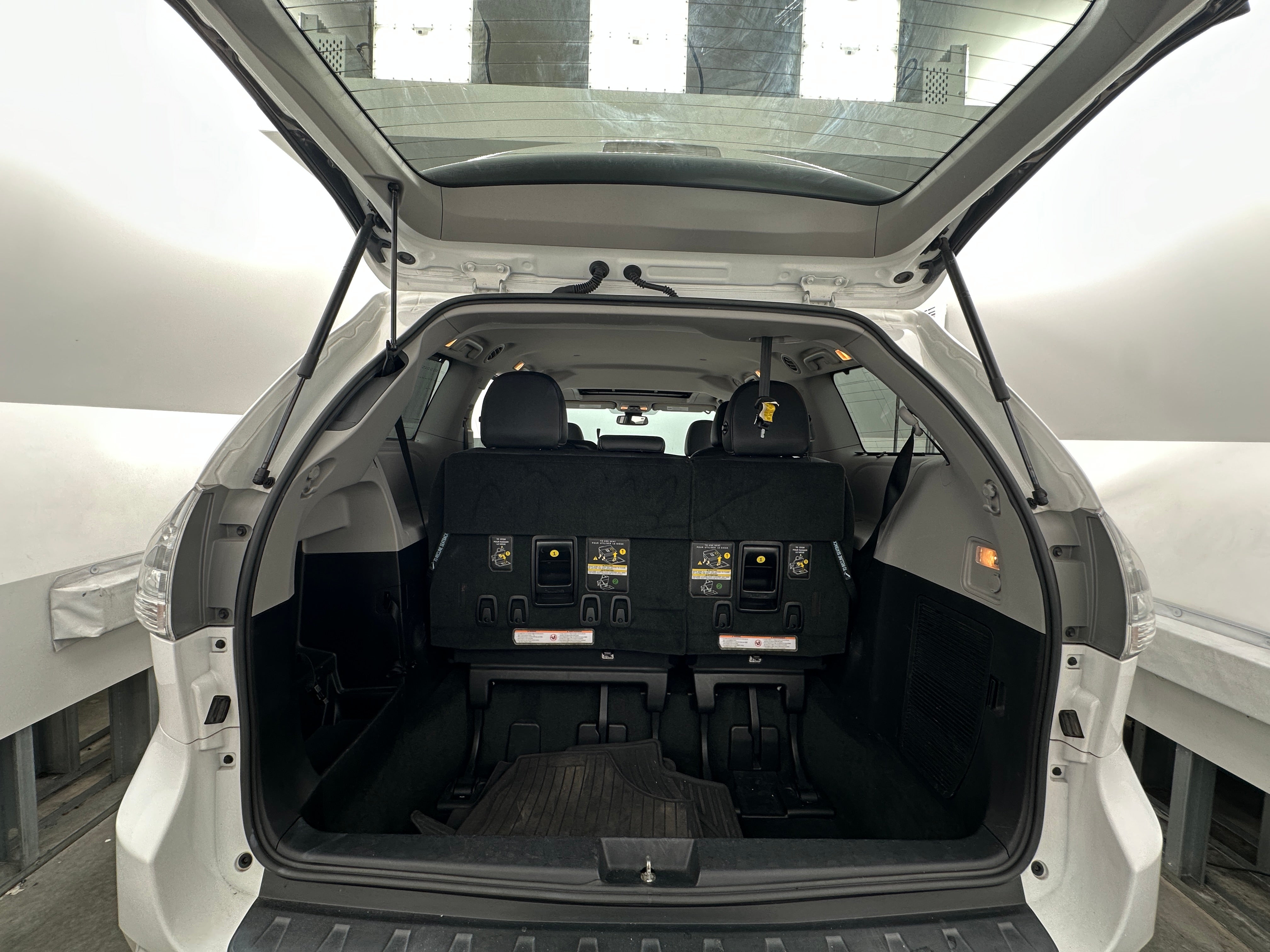 2018 Toyota Sienna SE 6