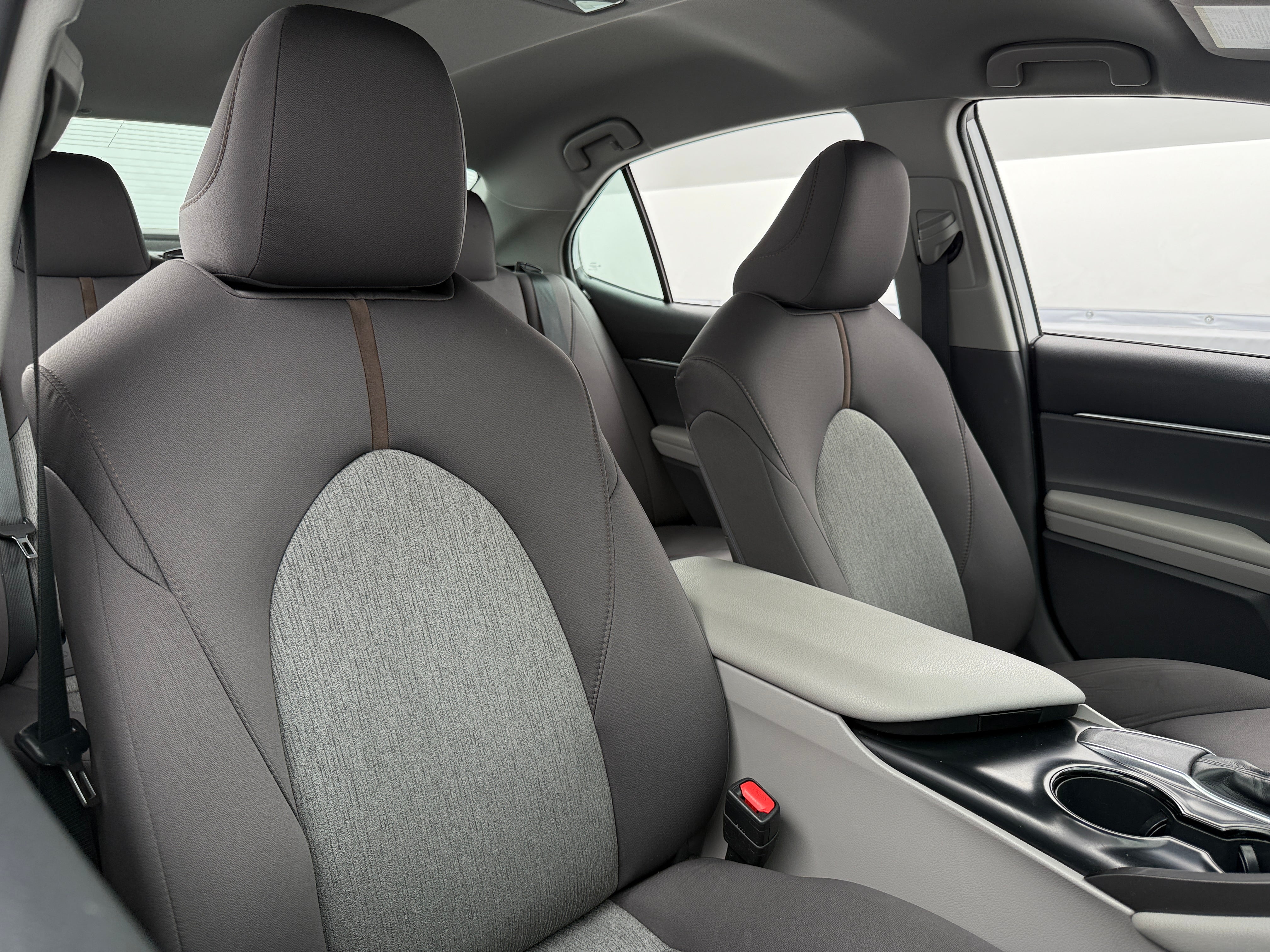 2019 Toyota Camry LE 2