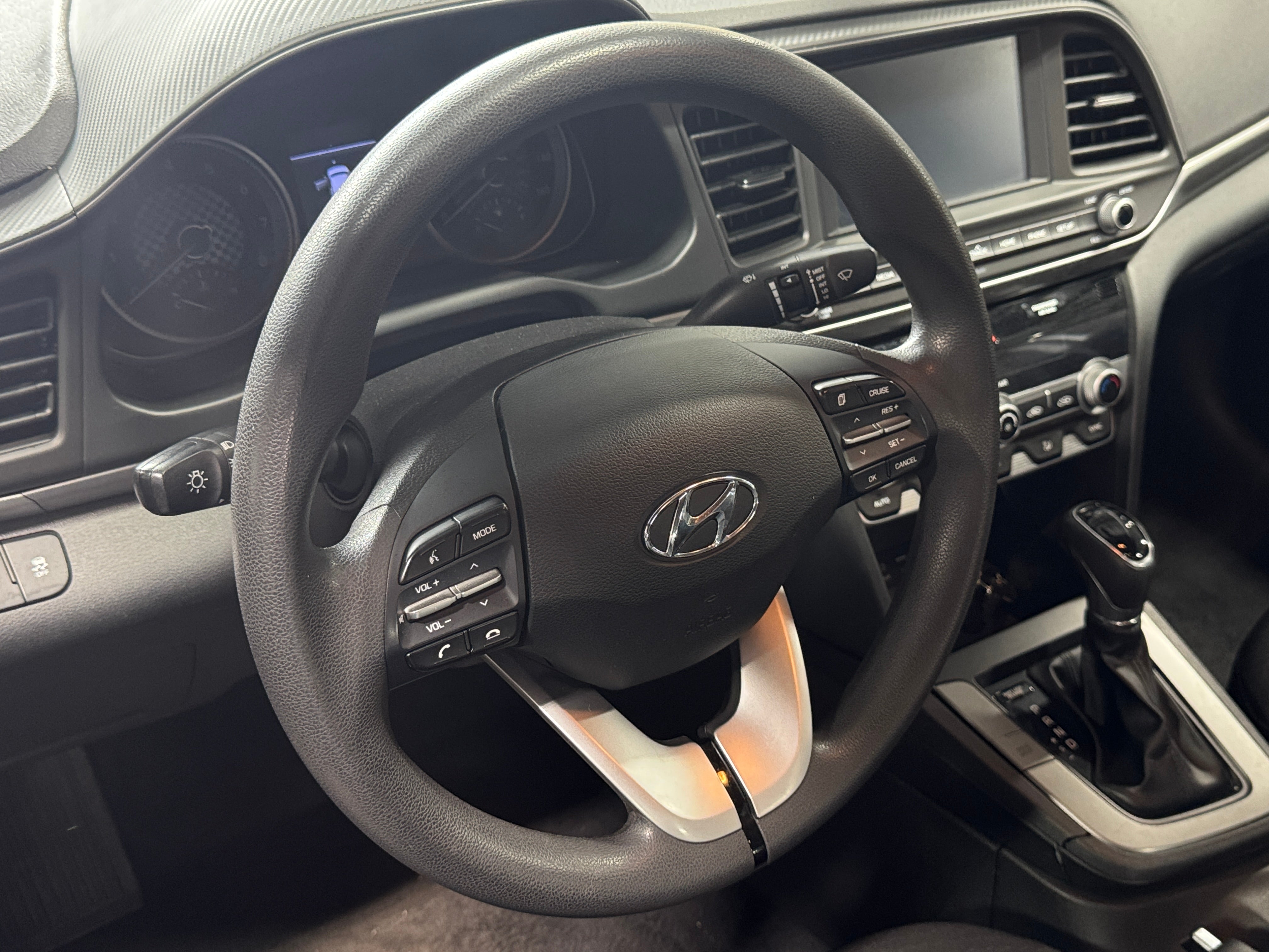 2020 Hyundai Elantra SEL 5