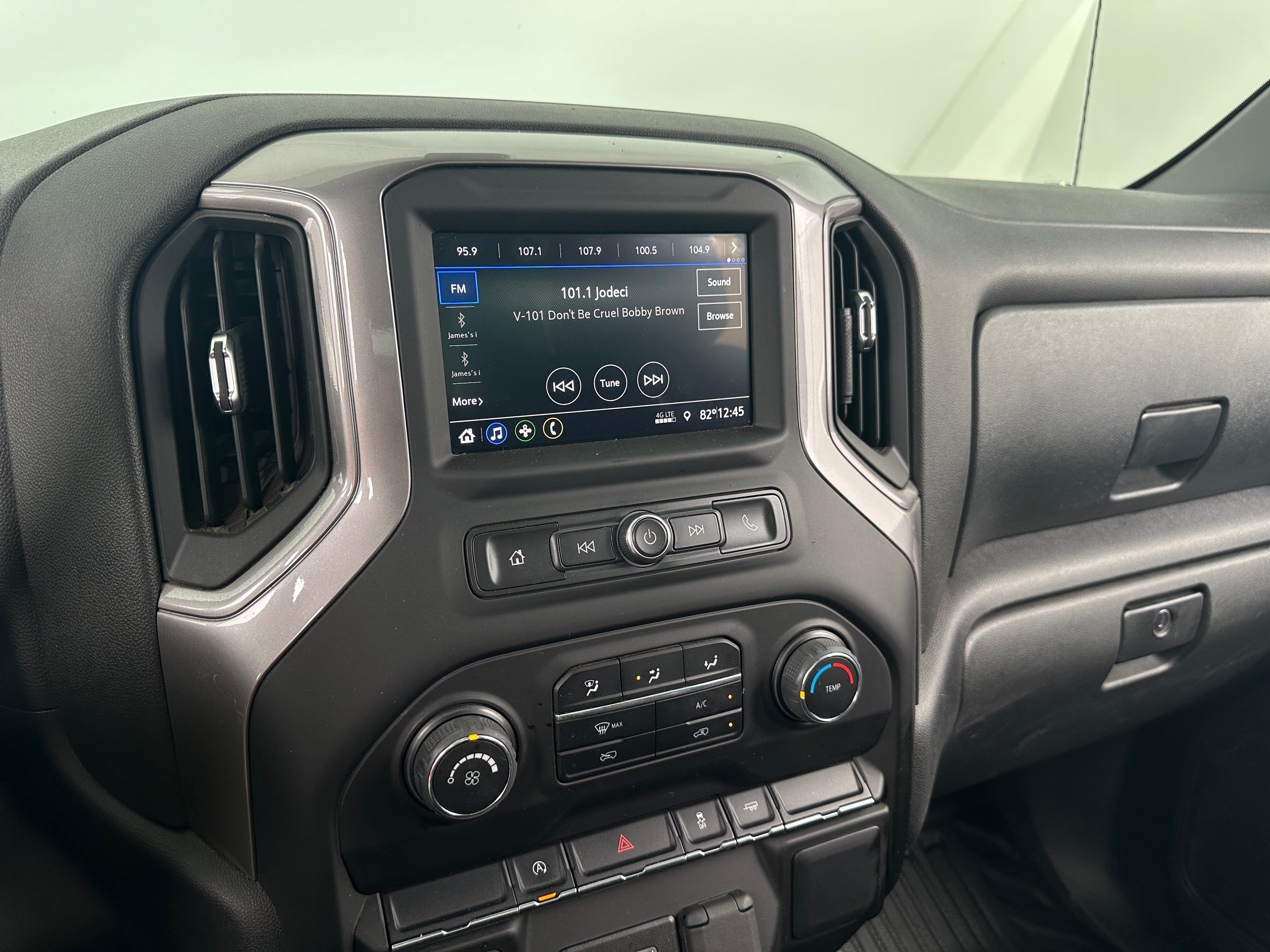 2022 Chevrolet Silverado 1500 Work Truck 4