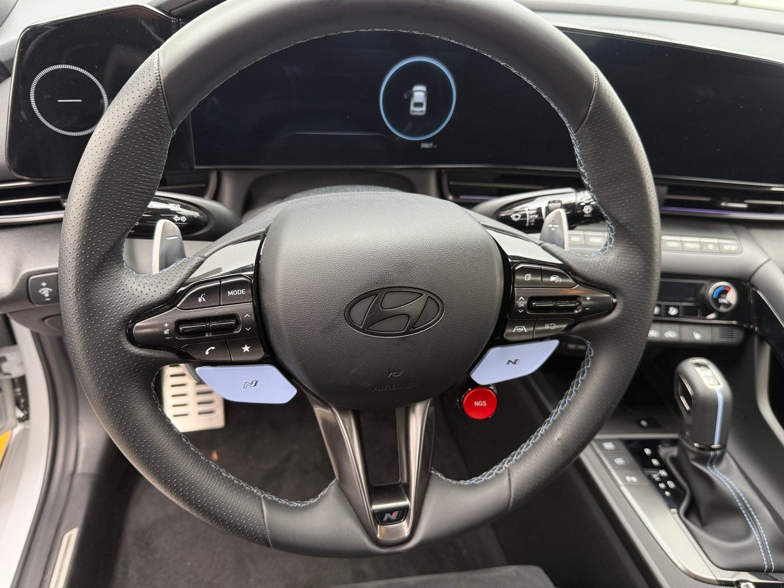 Thumbnail: 2024 Hyundai Elantra - 4