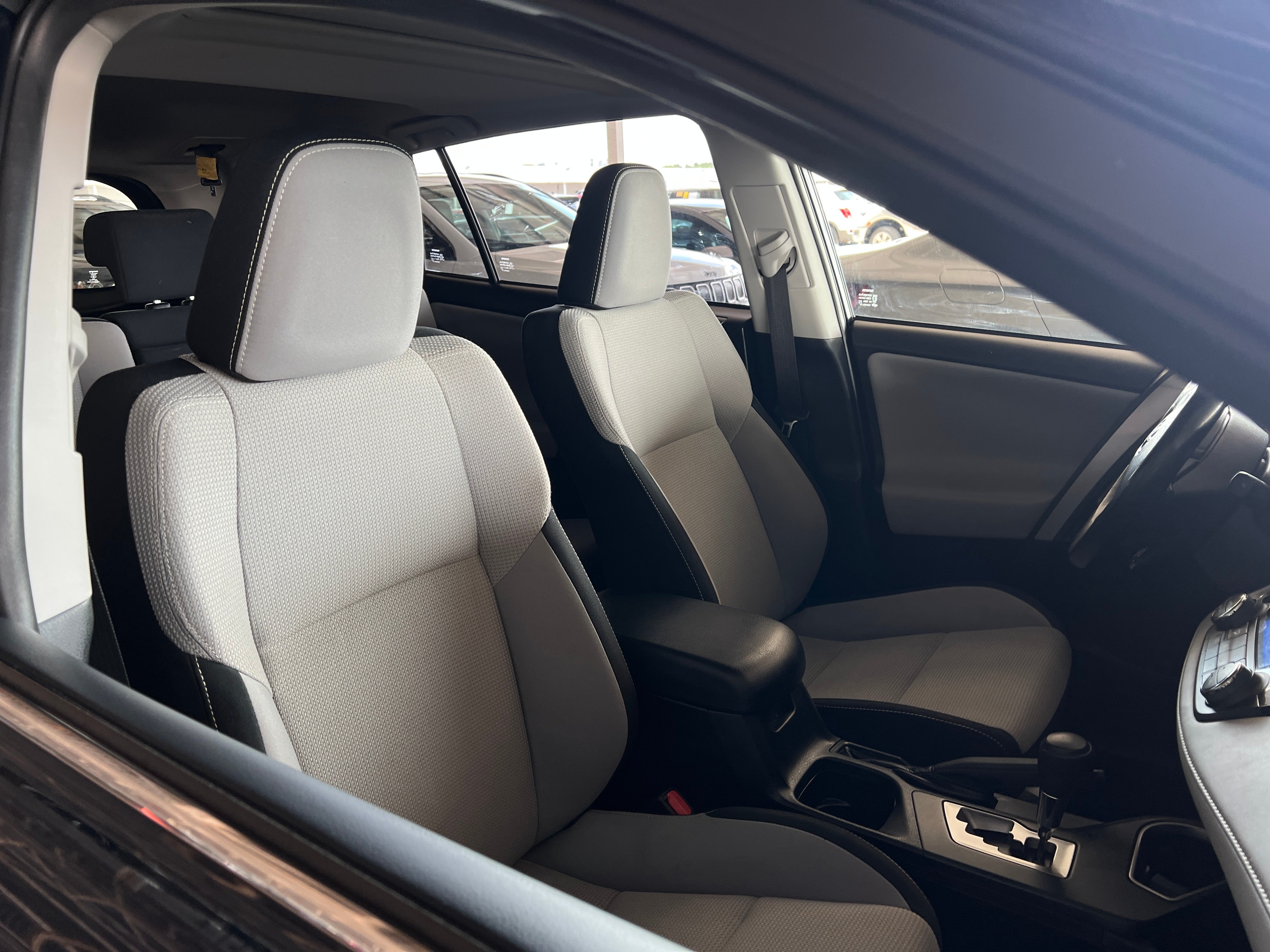 2017 Toyota RAV4 XLE 2