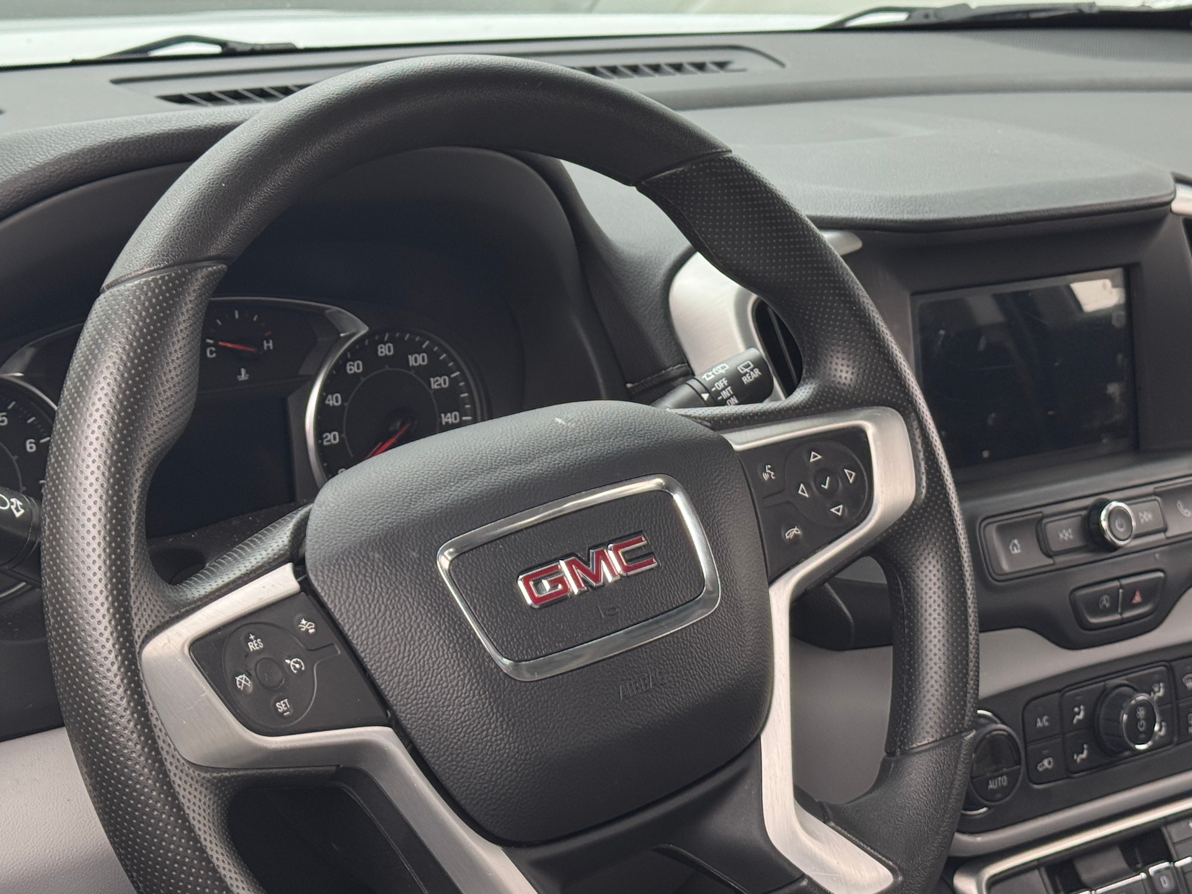 2023 GMC Terrain SLE 5
