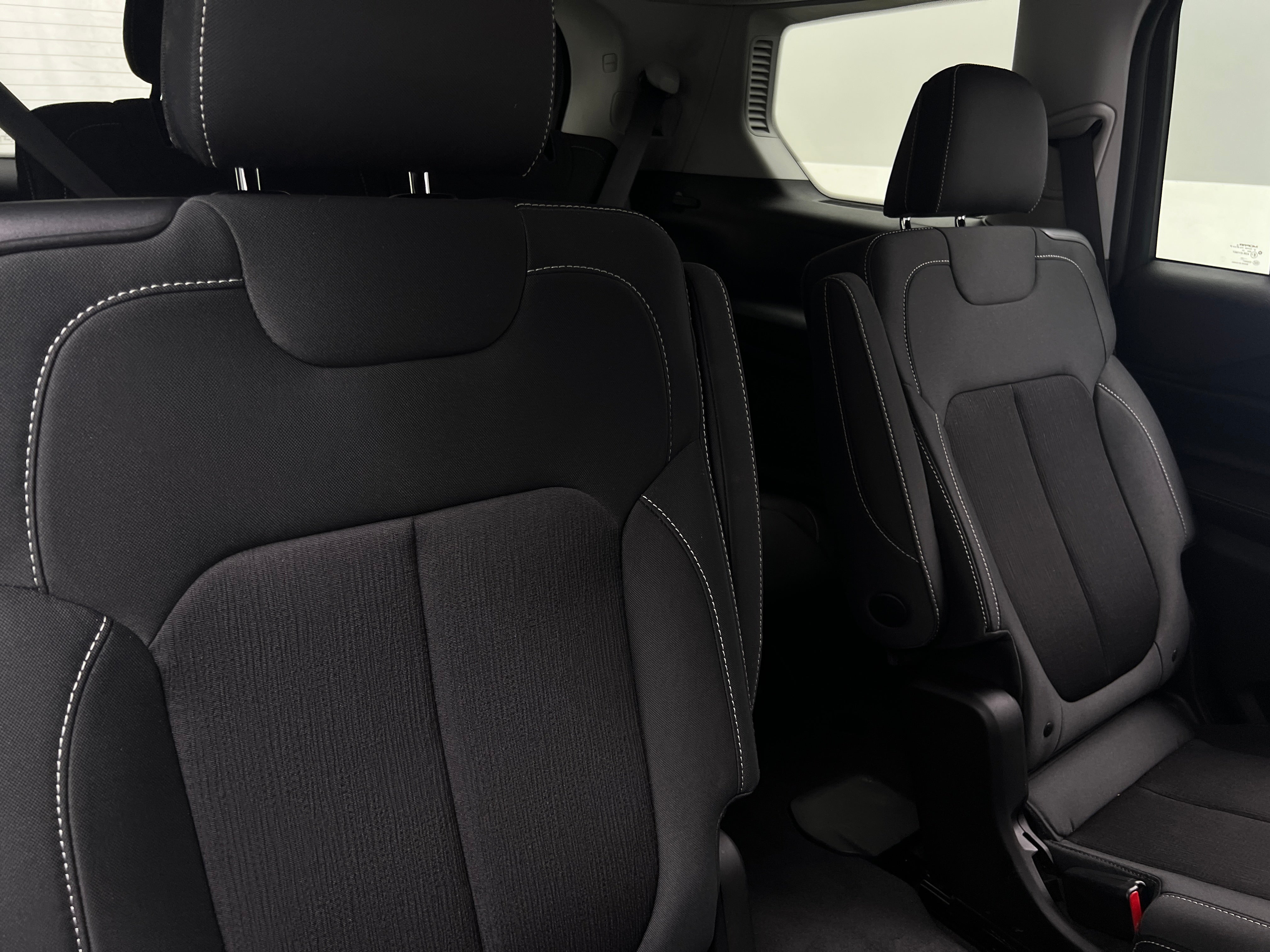2024 Jeep Grand Cherokee L Laredo 6