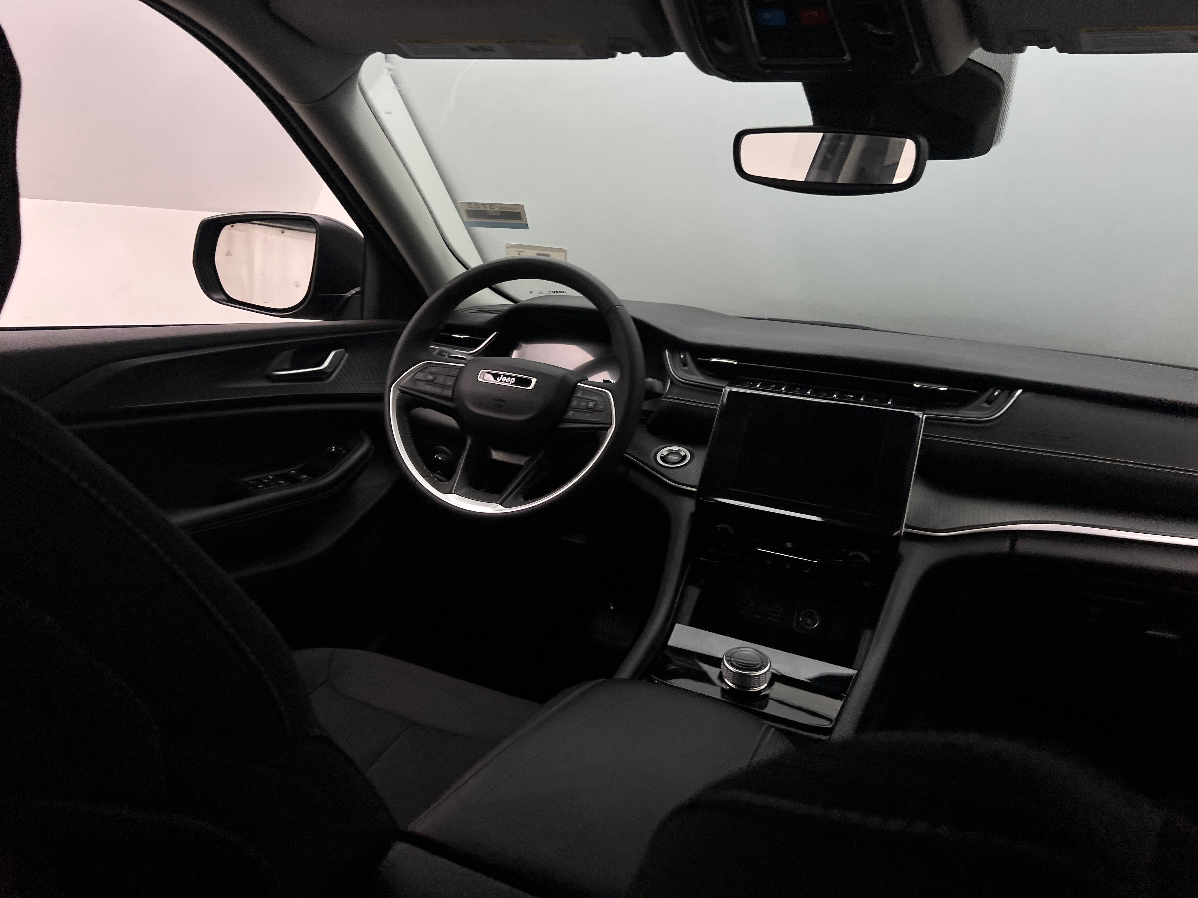 2024 Jeep Grand Cherokee L Laredo 3