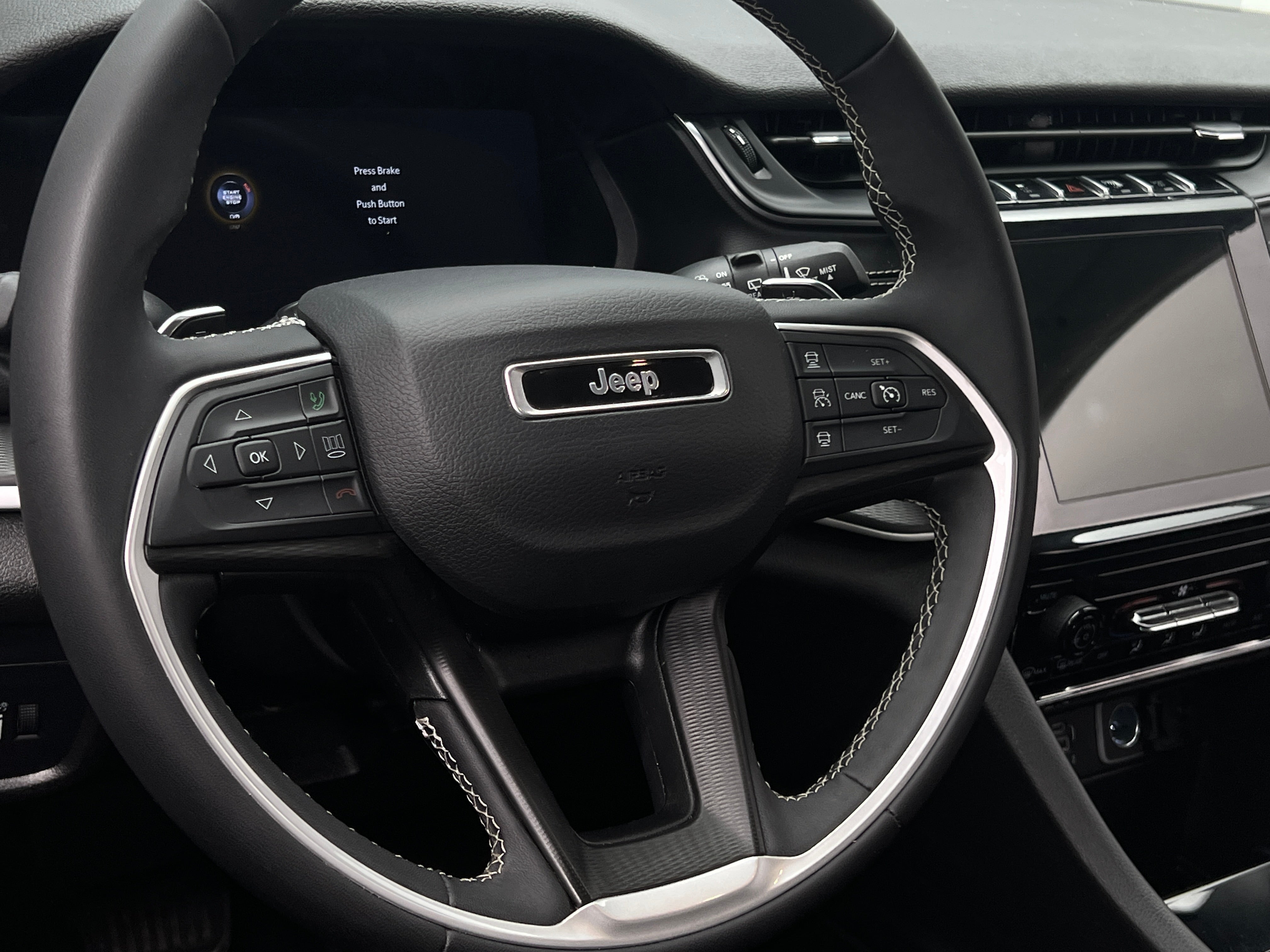 2024 Jeep Grand Cherokee L Laredo 5