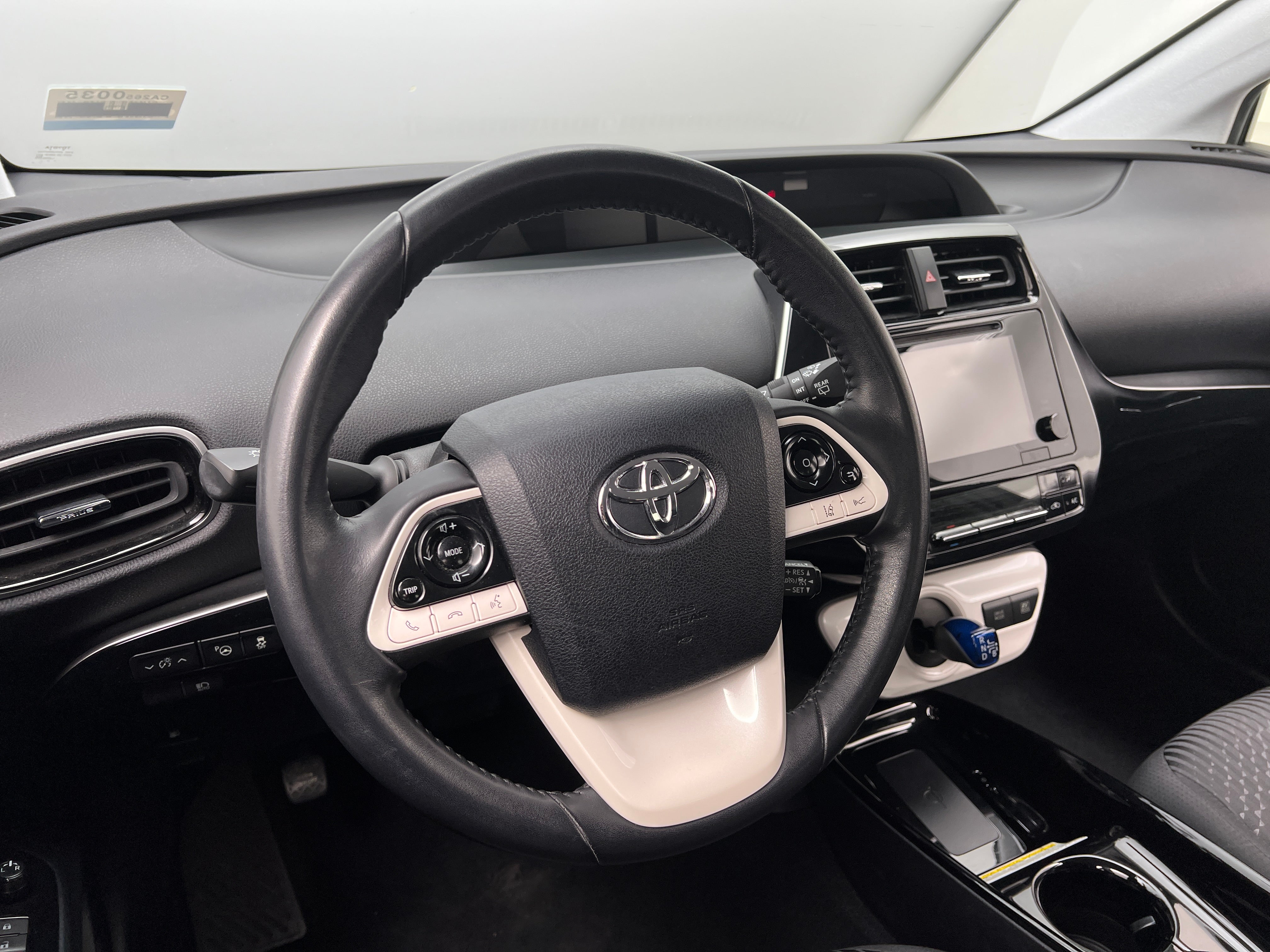2018 Toyota Prius Three 5