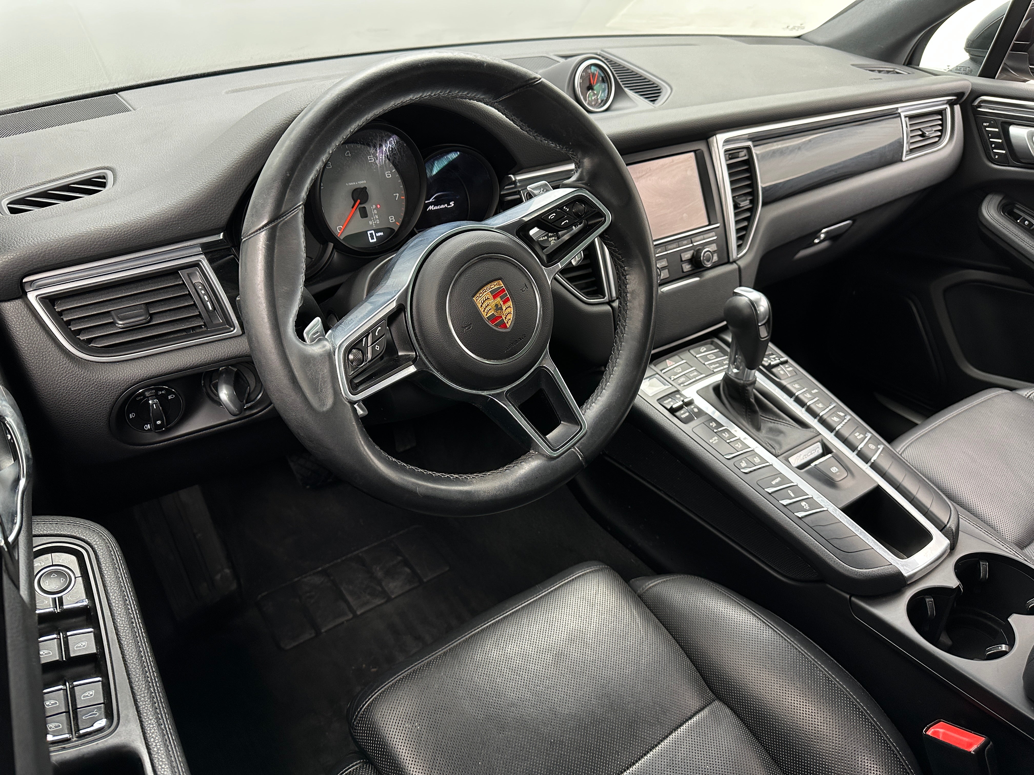 2015 Porsche Macan S 2
