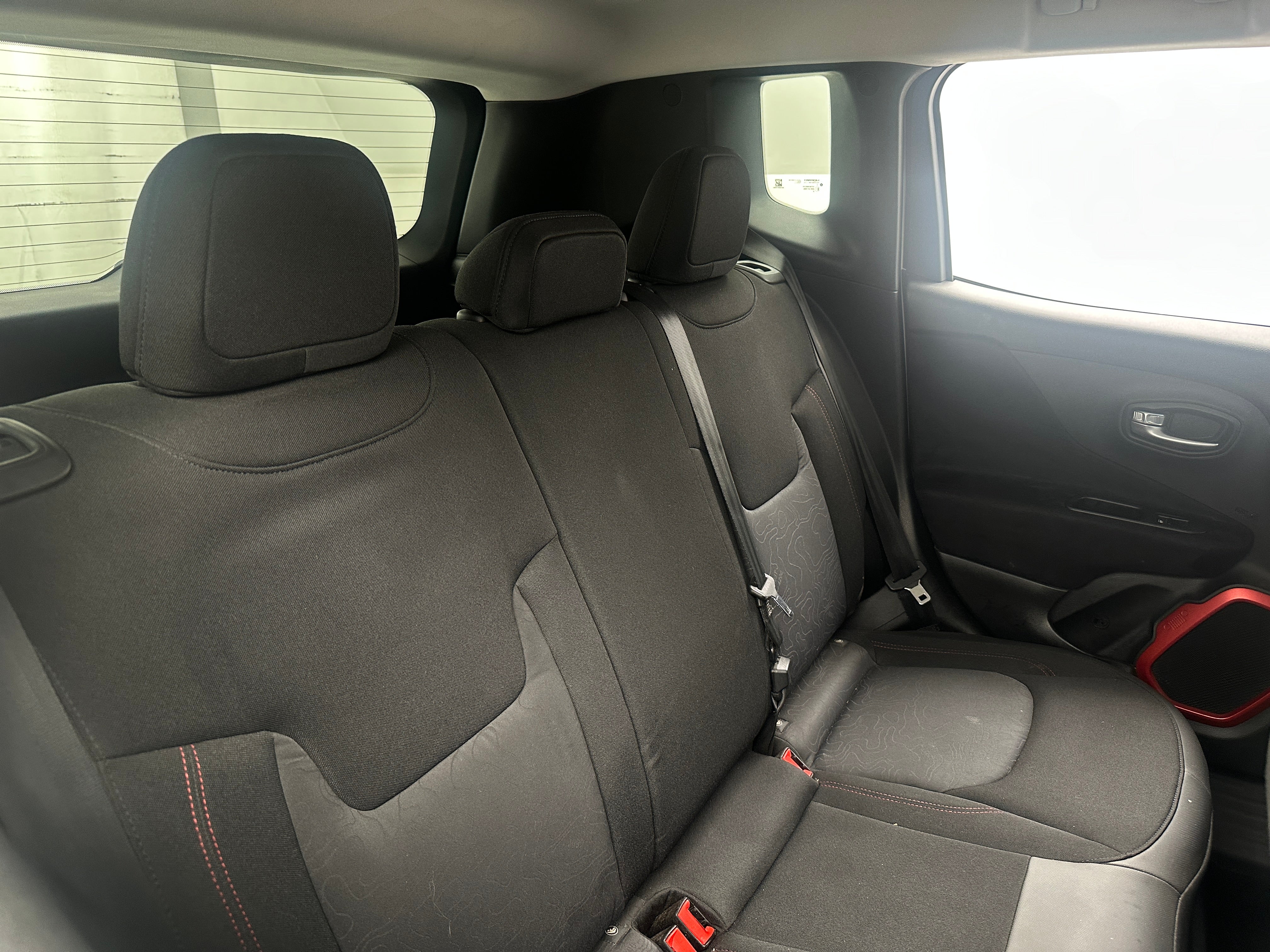 2015 Jeep Renegade Trailhawk 6