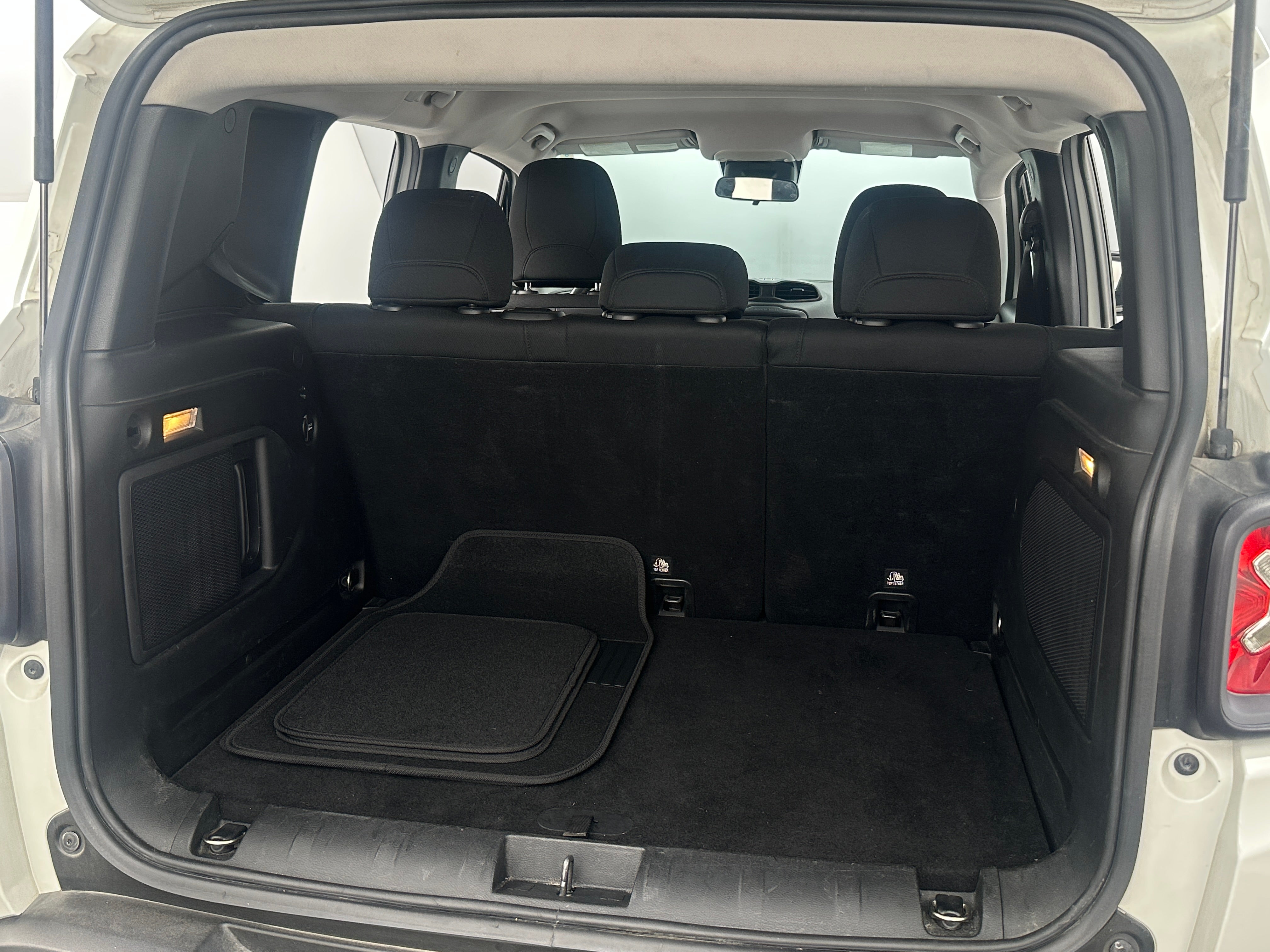 2015 Jeep Renegade Trailhawk 7