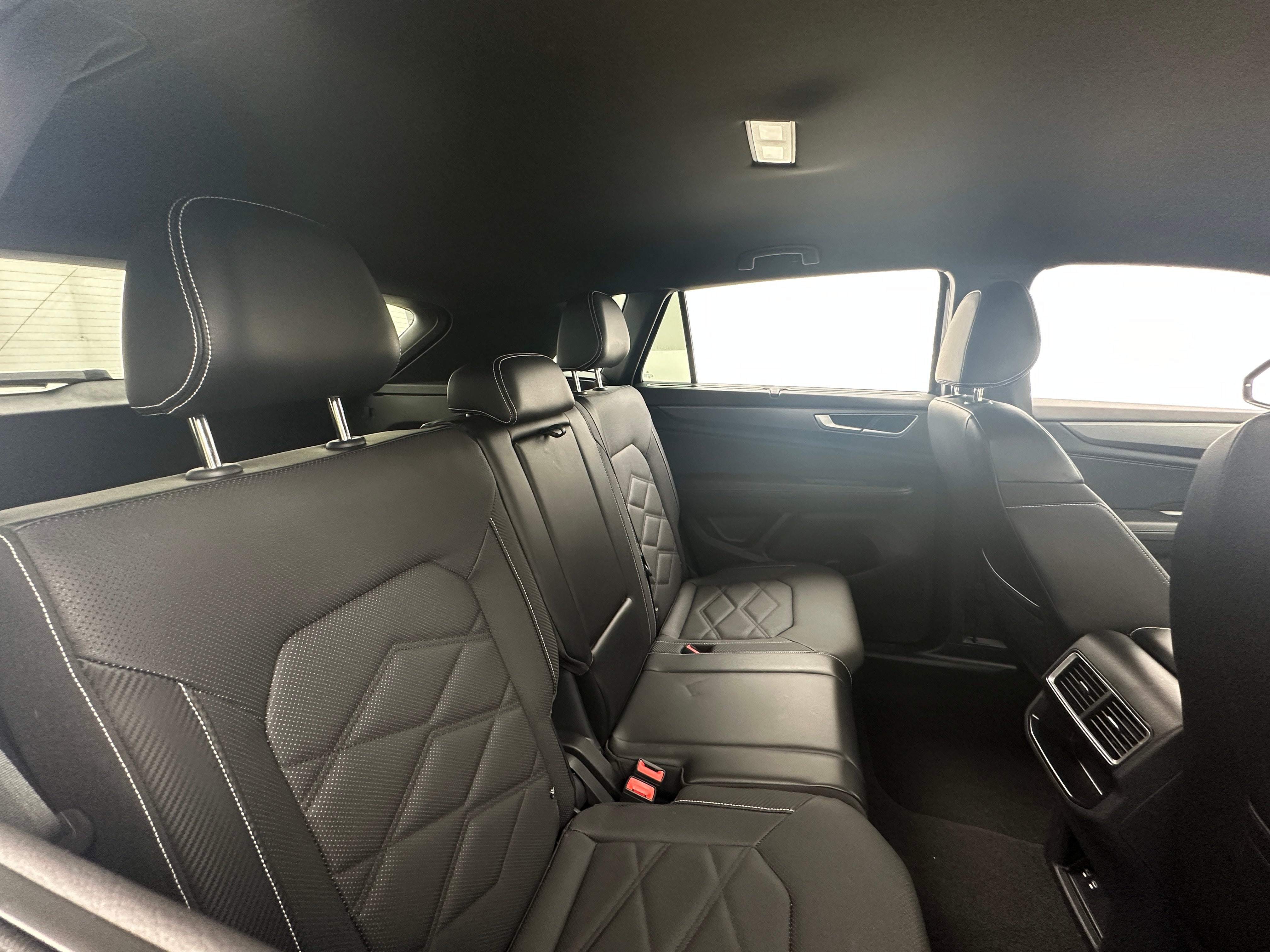 2024 Volkswagen Atlas SE 5