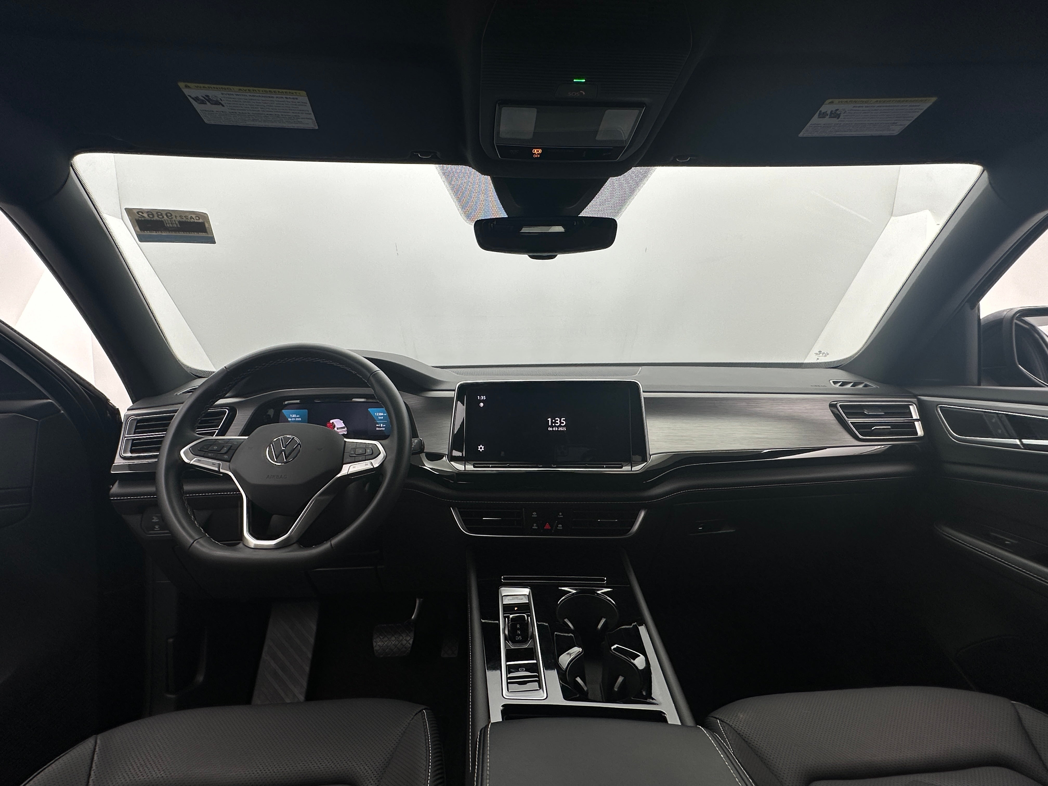 2024 Volkswagen Atlas SE 2