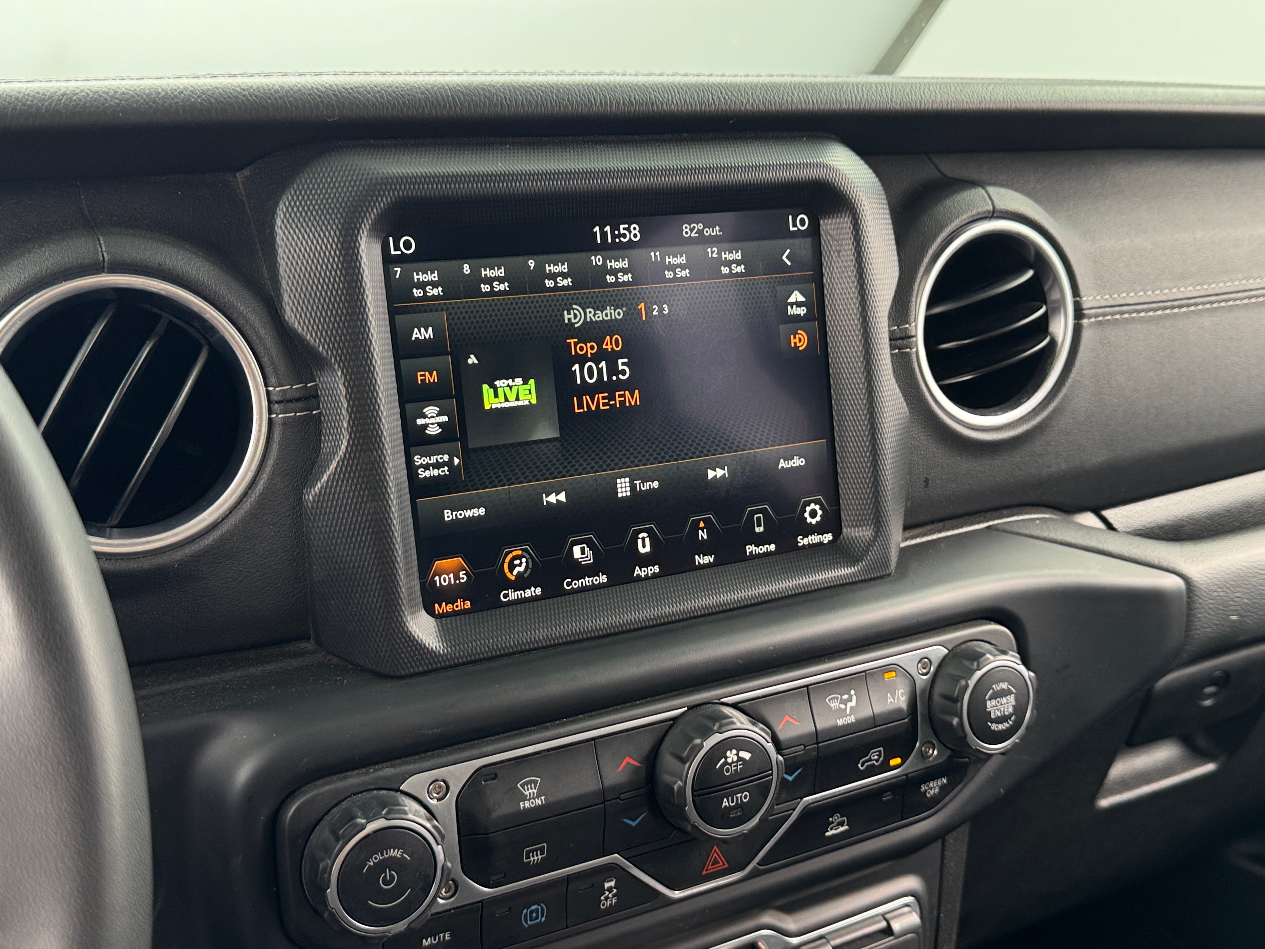 2023 Jeep Wrangler Sahara 4xe 3
