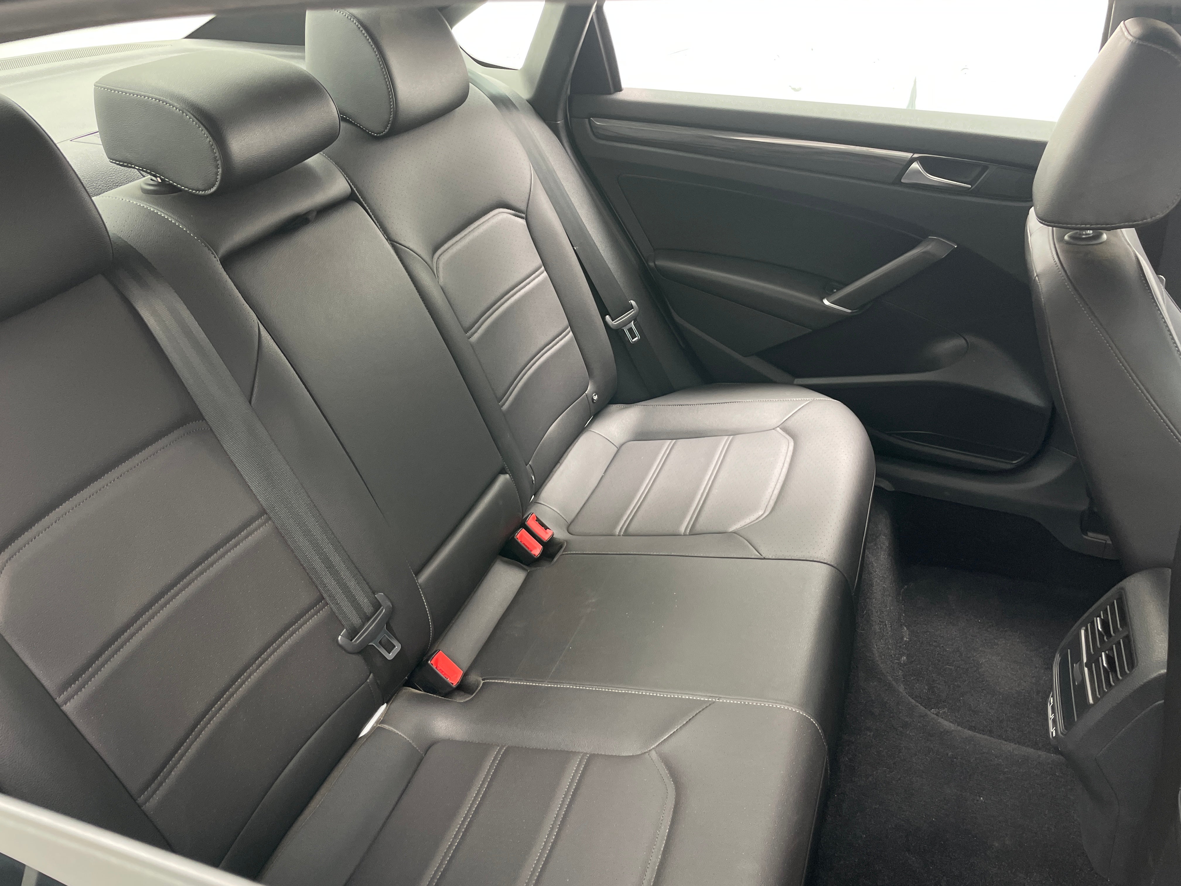 2021 Volkswagen Passat R-Line 5