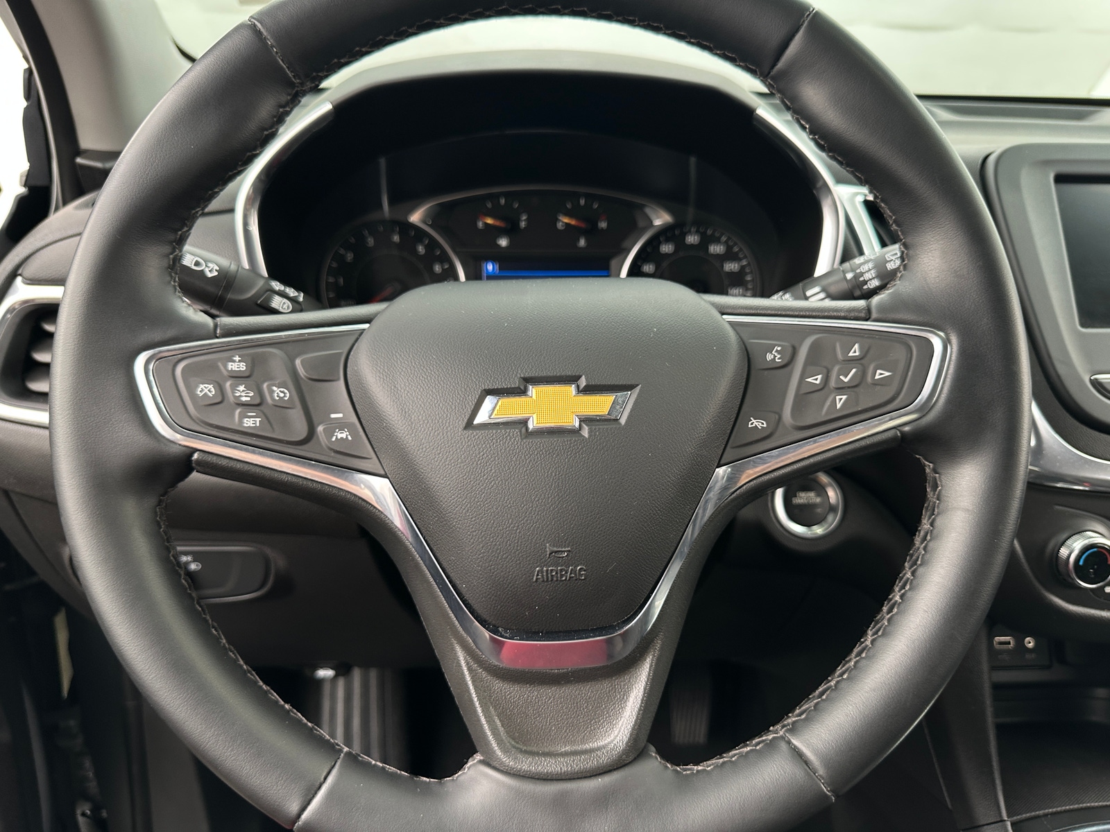 Thumbnail: 2023 Chevrolet Equinox - 5