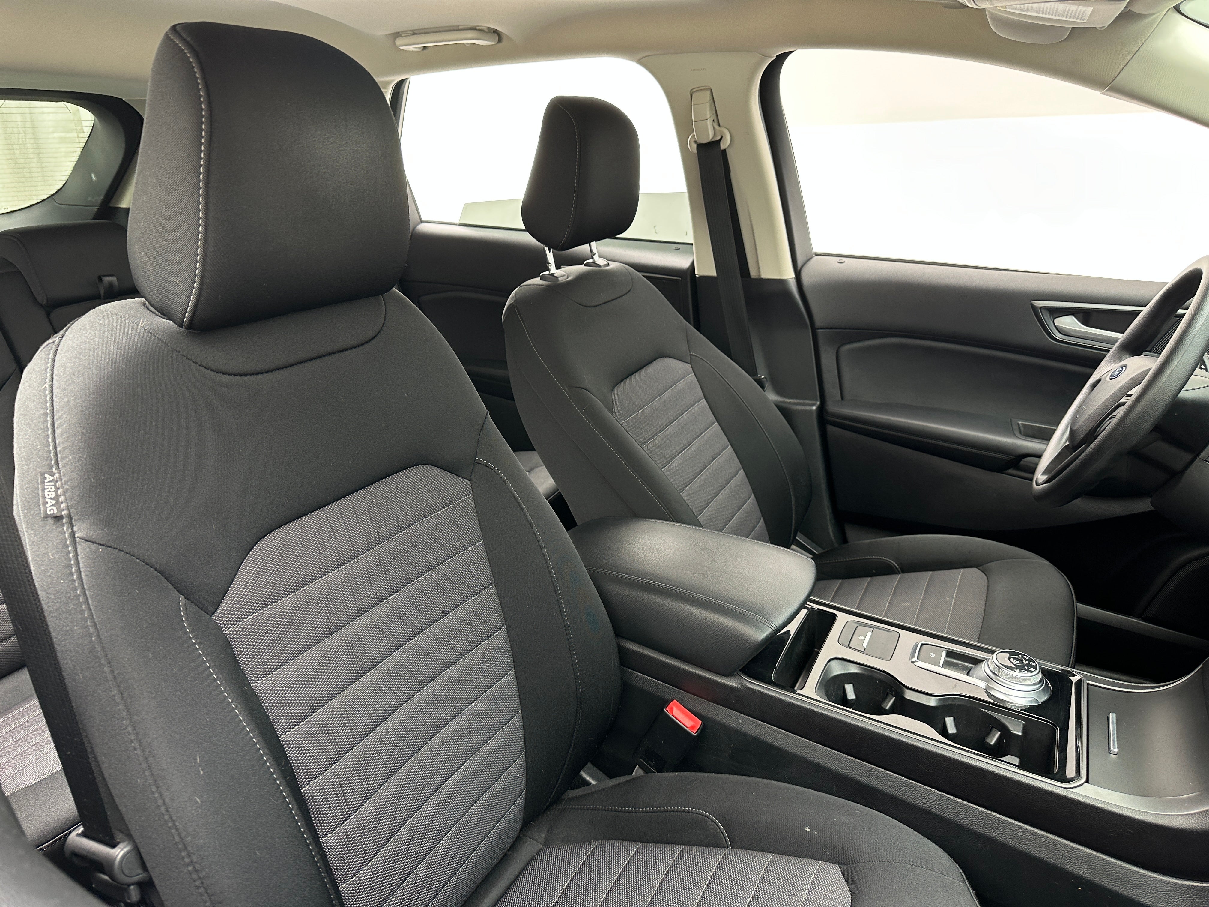 2020 Ford Edge SE 2
