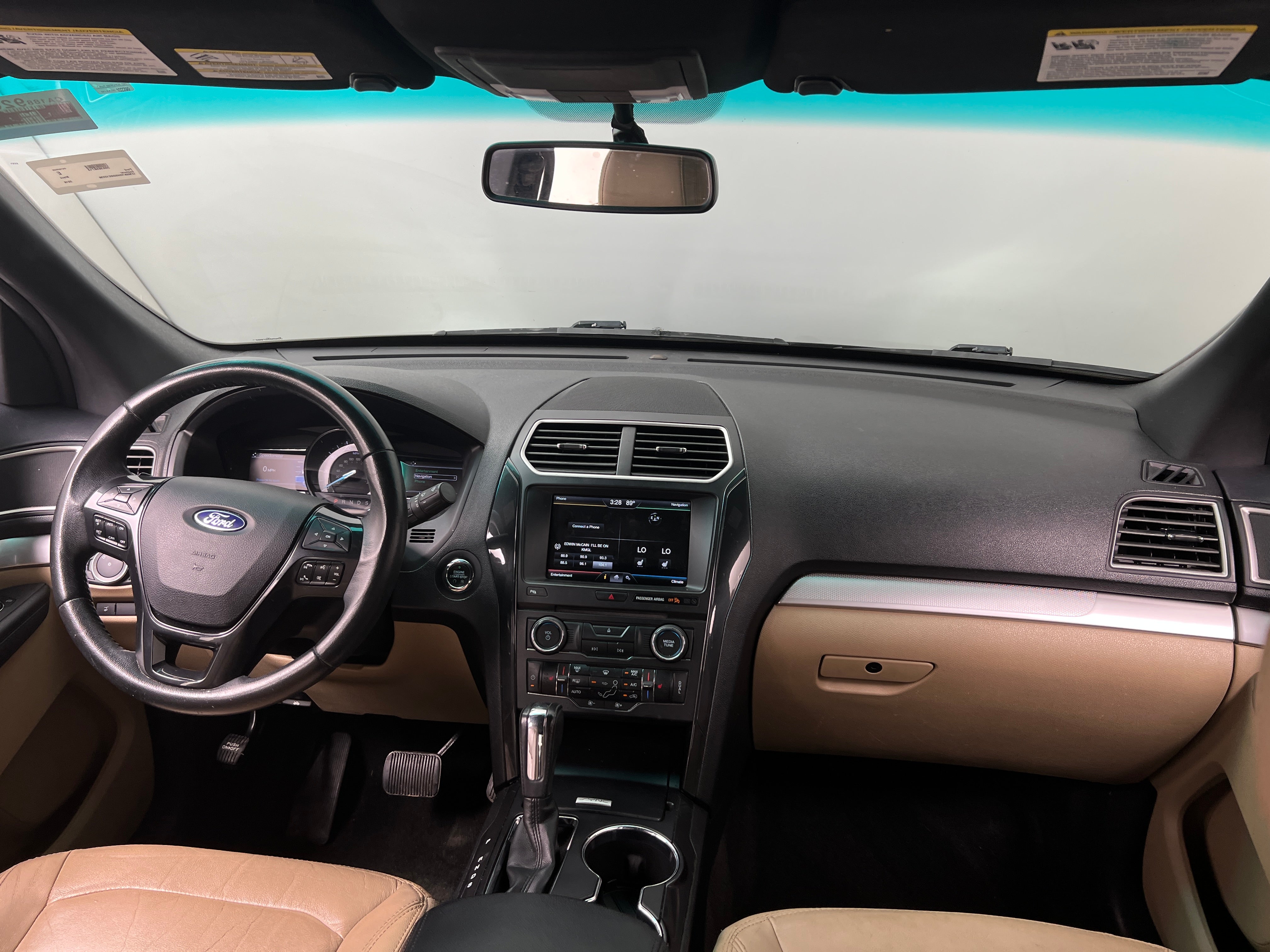 2016 Ford Explorer XLT 2