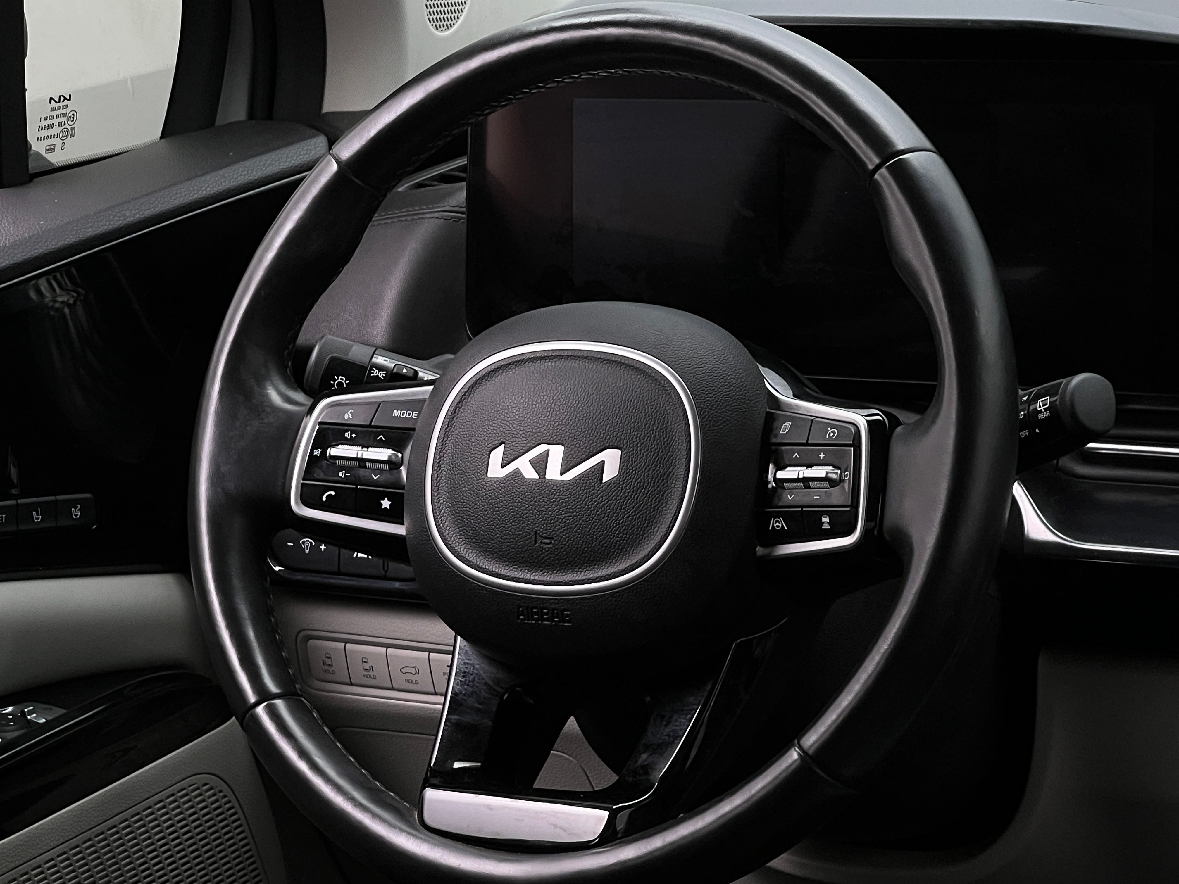2022 Kia Carnival SX Prestige 4