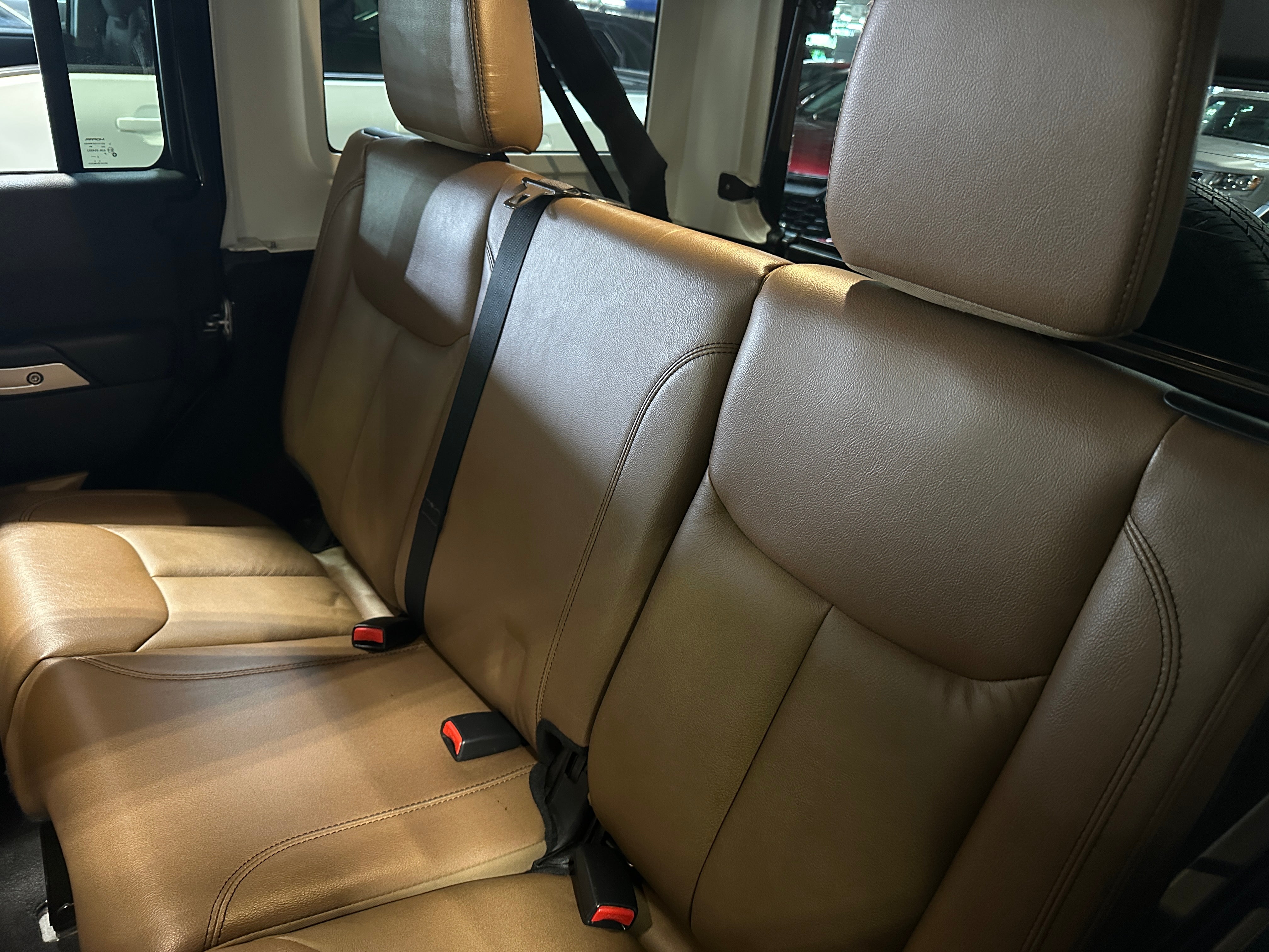 2016 Jeep Wrangler Unlimited Sahara 5
