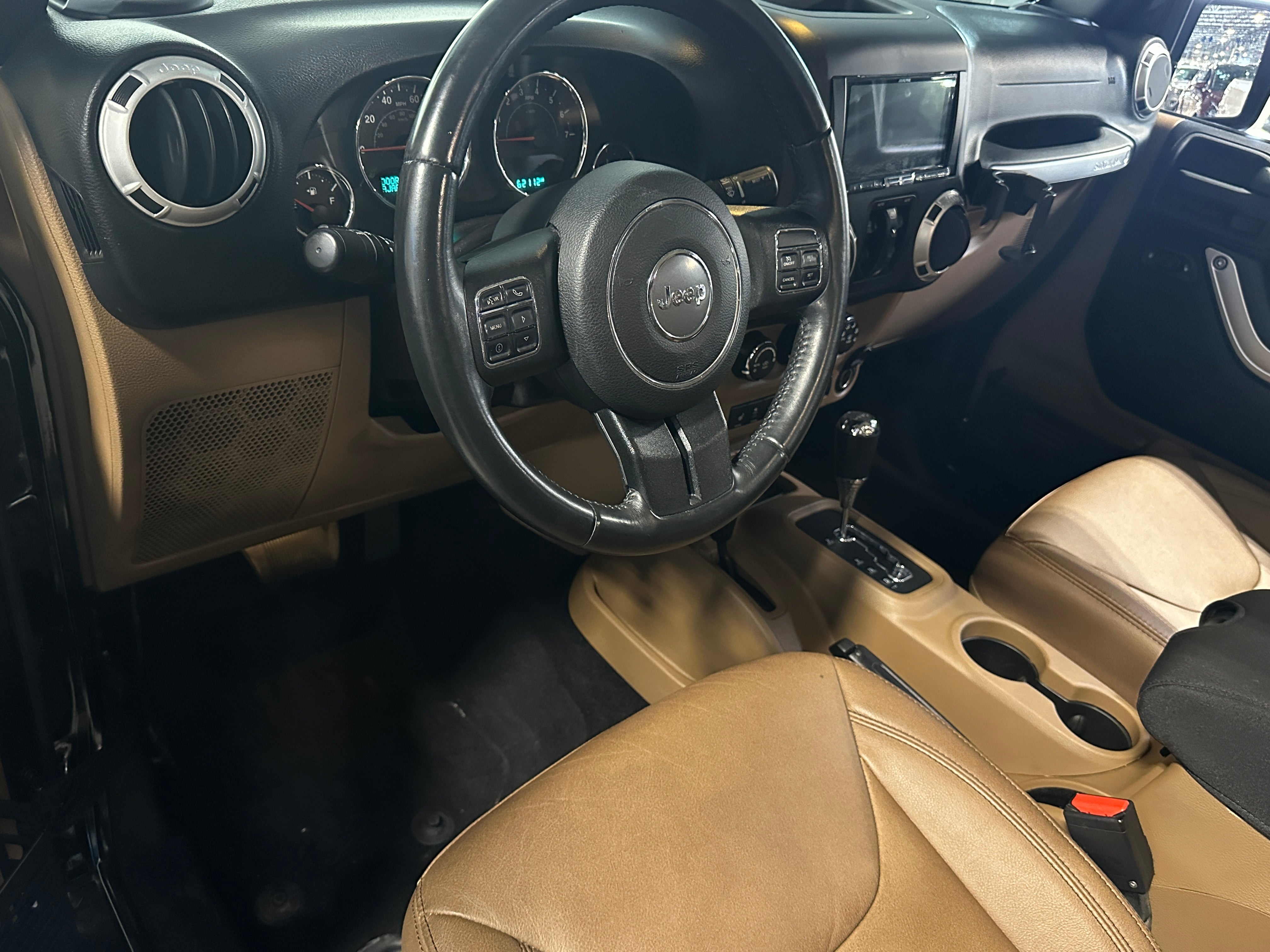 2016 Jeep Wrangler Unlimited Sahara 2
