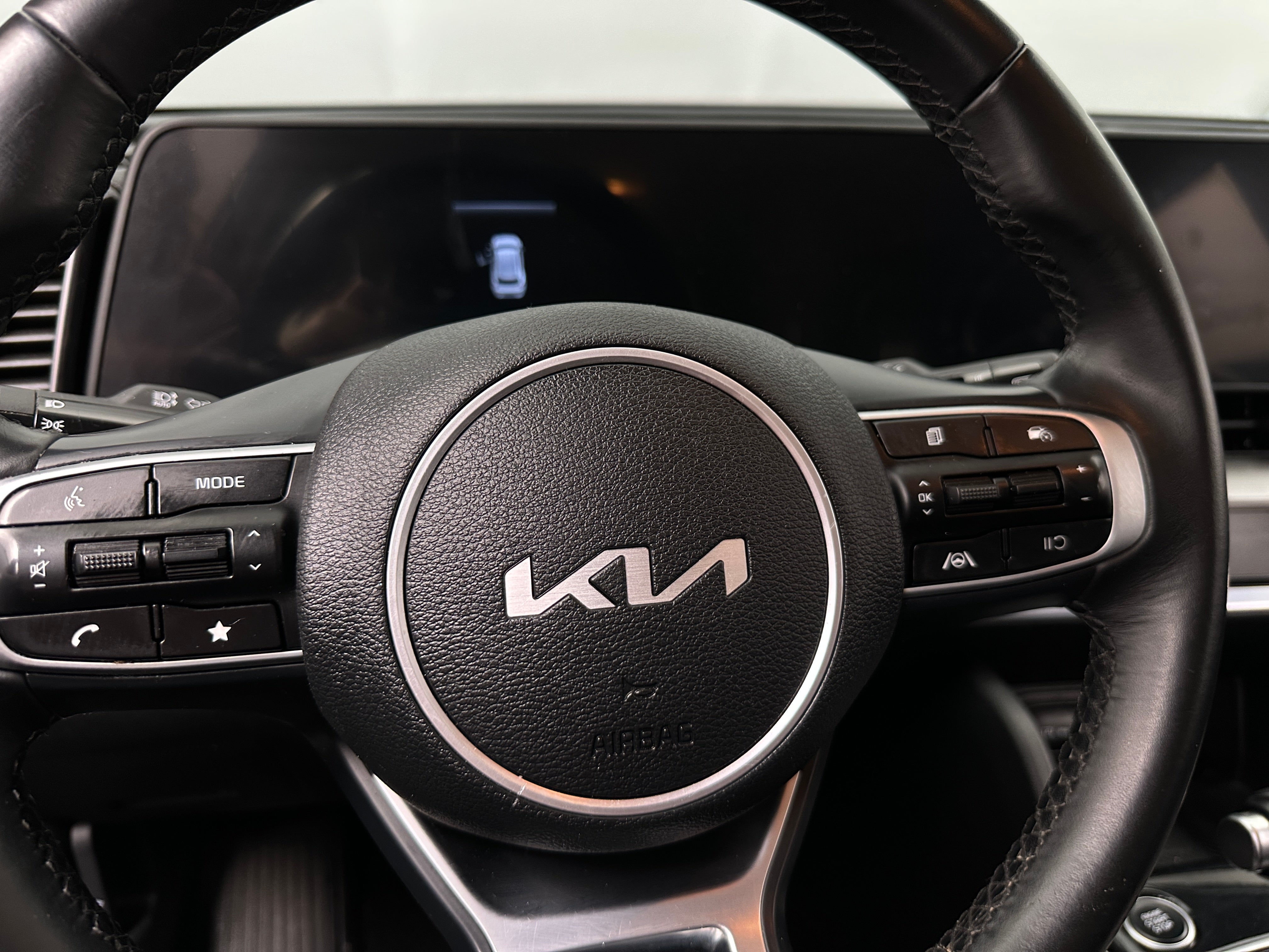 2024 Kia Sportage EX 4