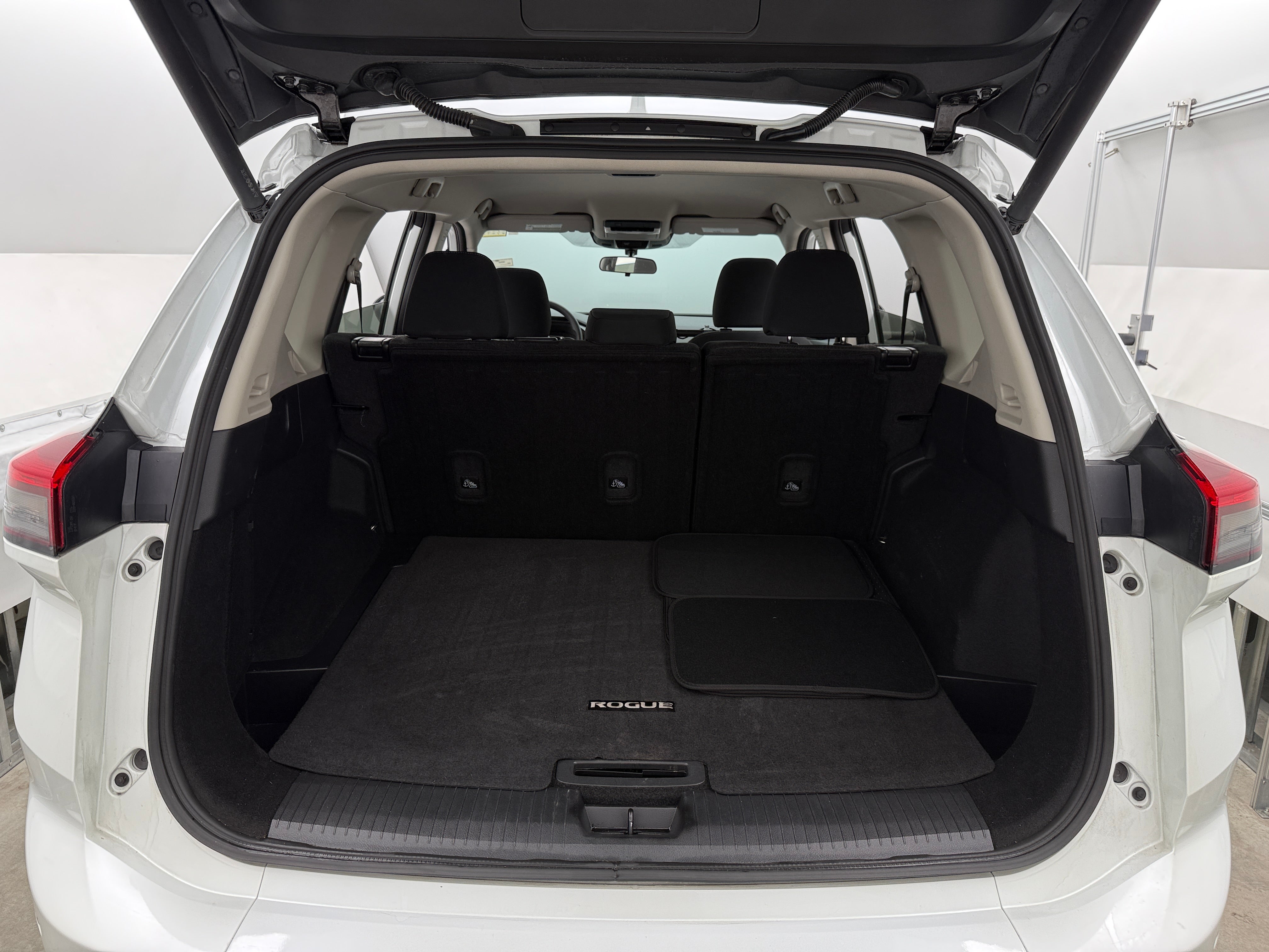 2024 Nissan Rogue SV 7