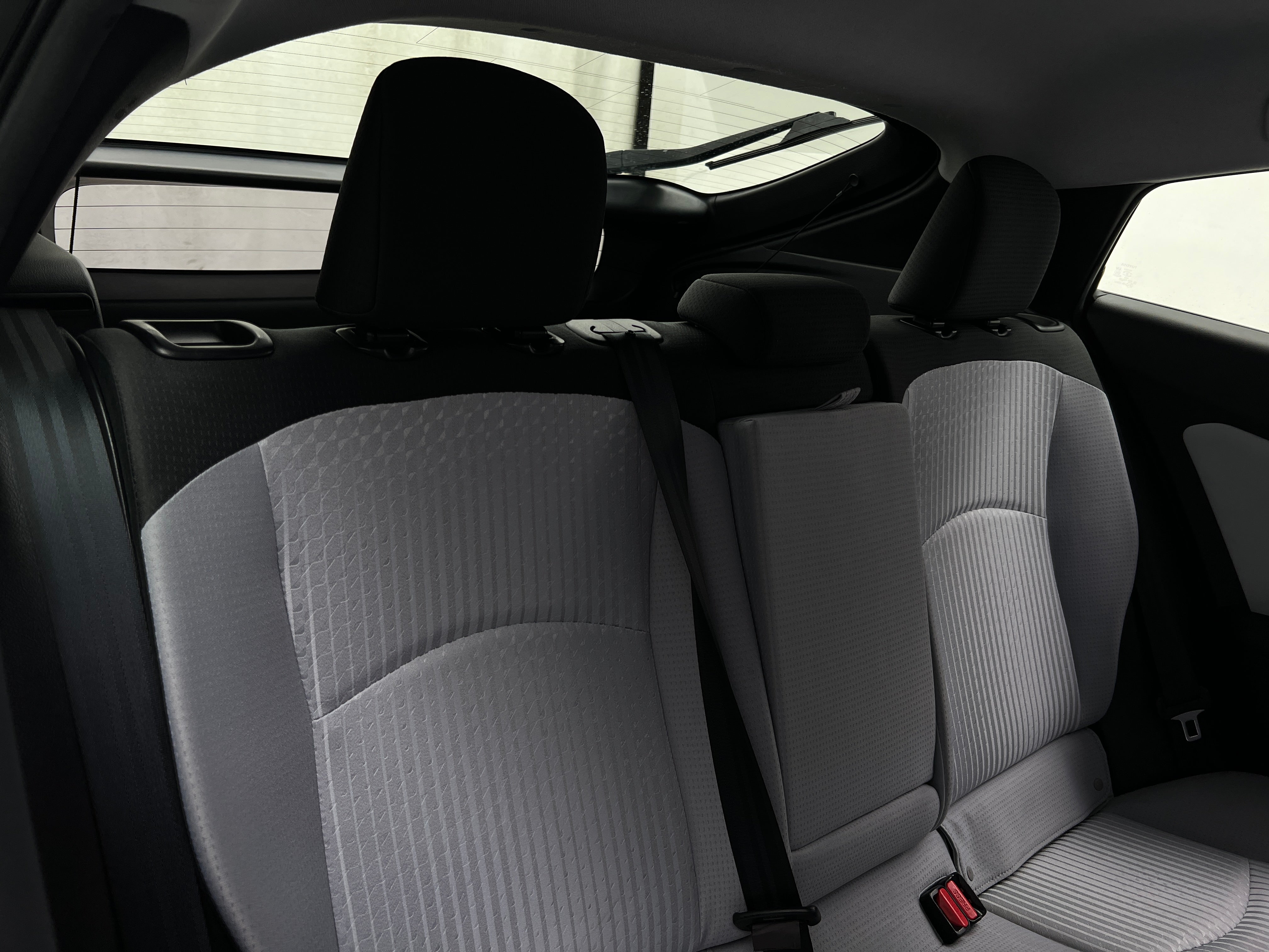 2016 Toyota Prius Two 6