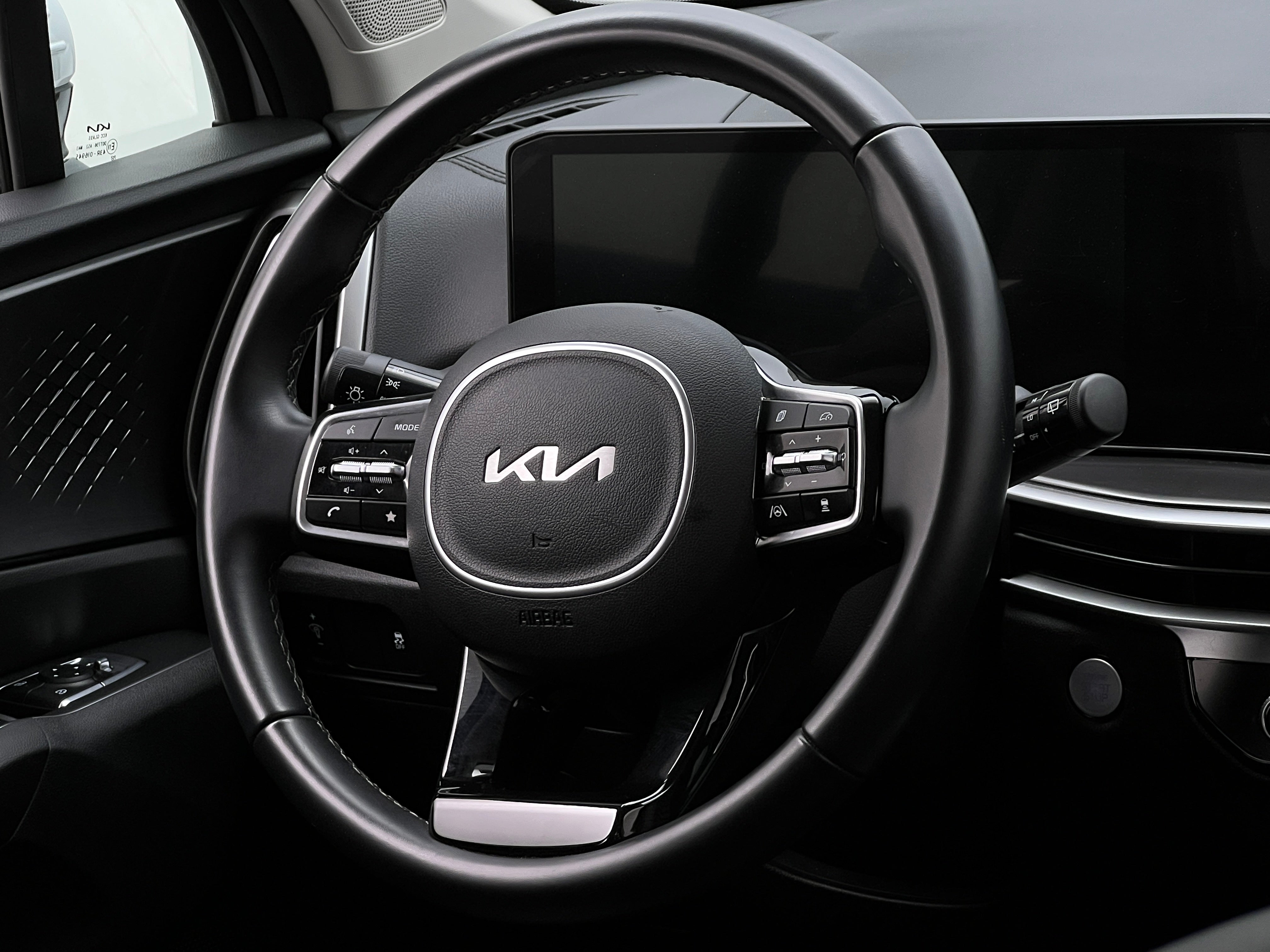 2024 Kia Sorento S 4
