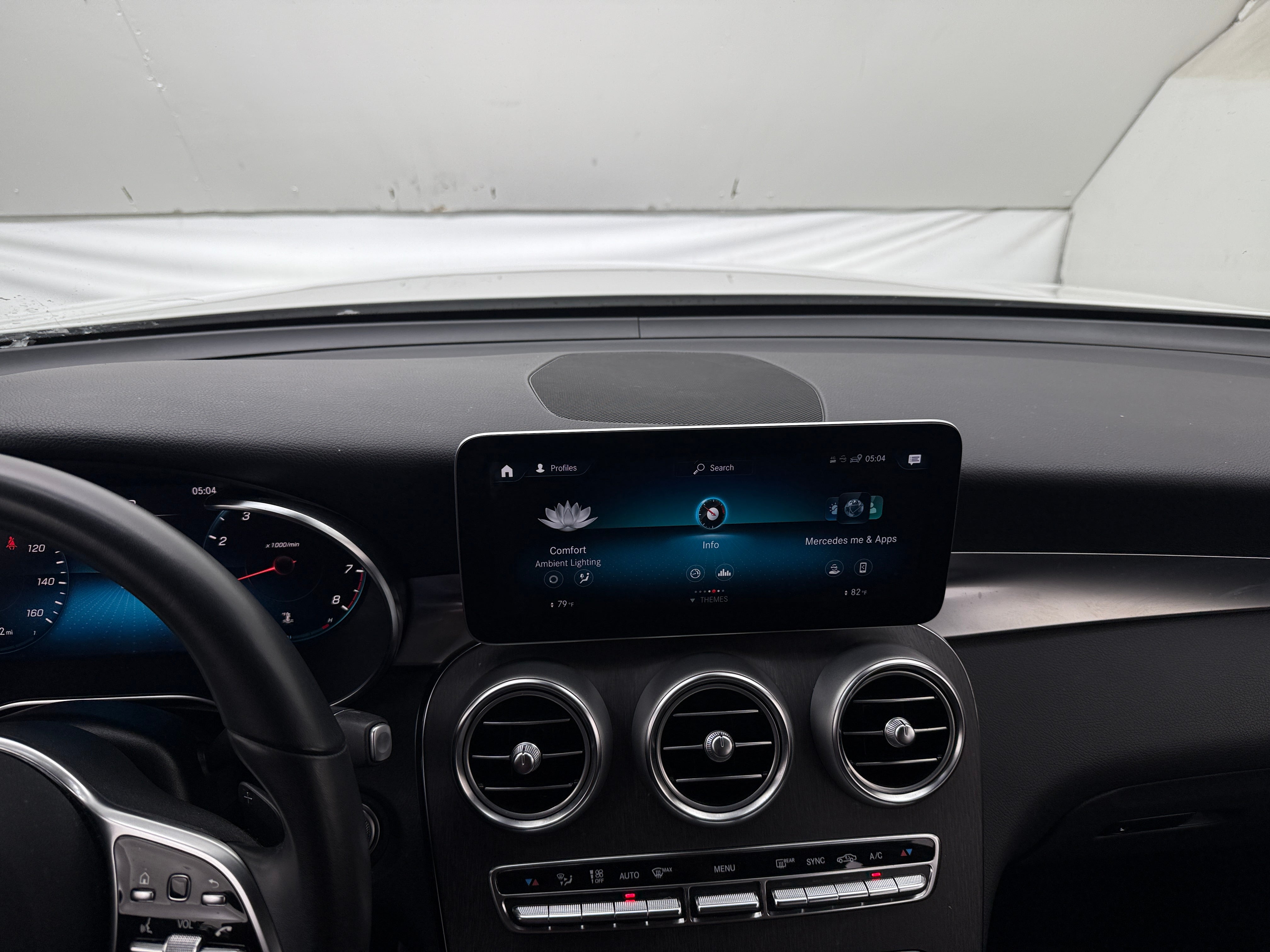 2022 Mercedes-Benz GLC 300 2
