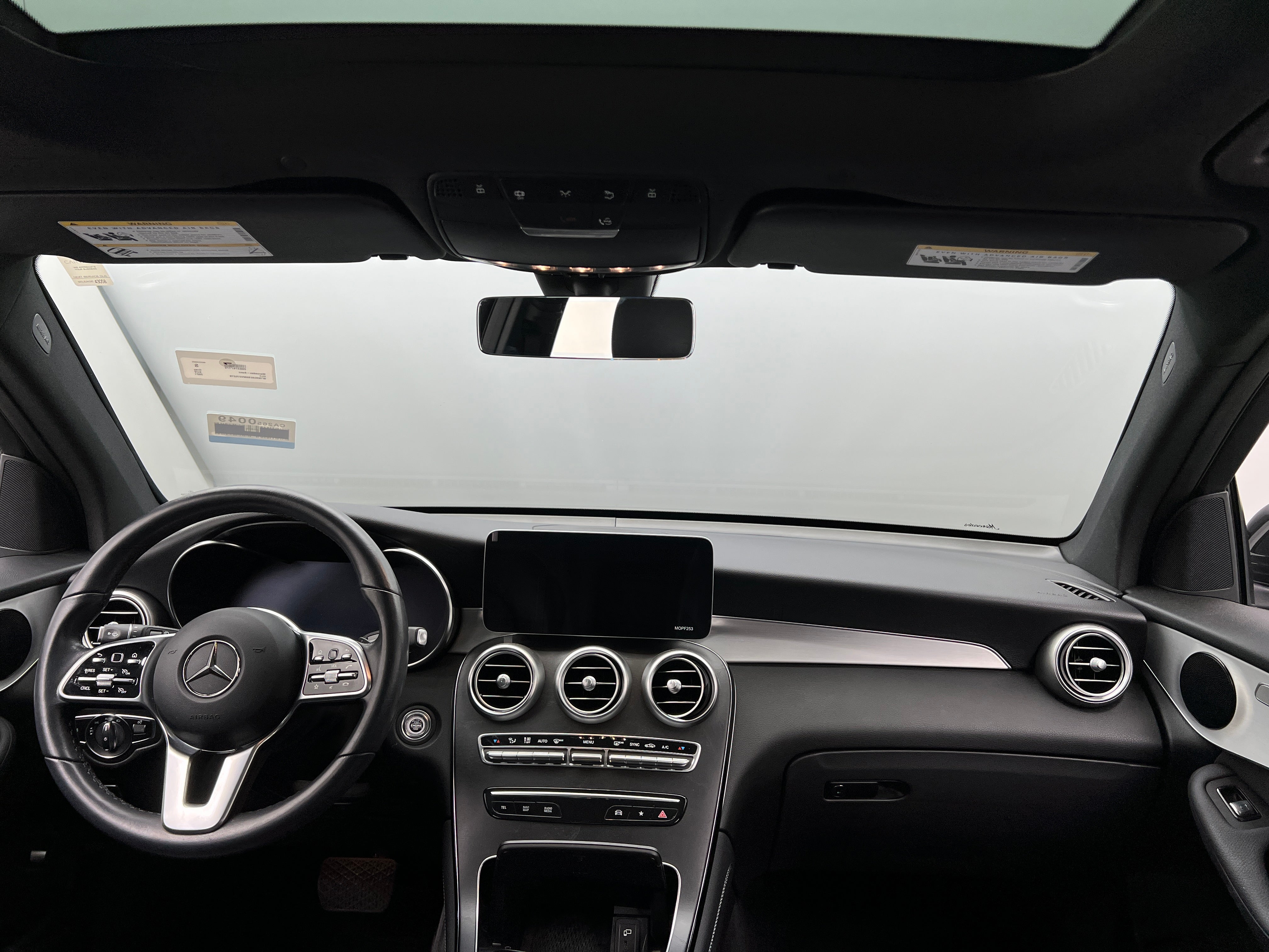 2021 Mercedes-Benz GLC 300 2