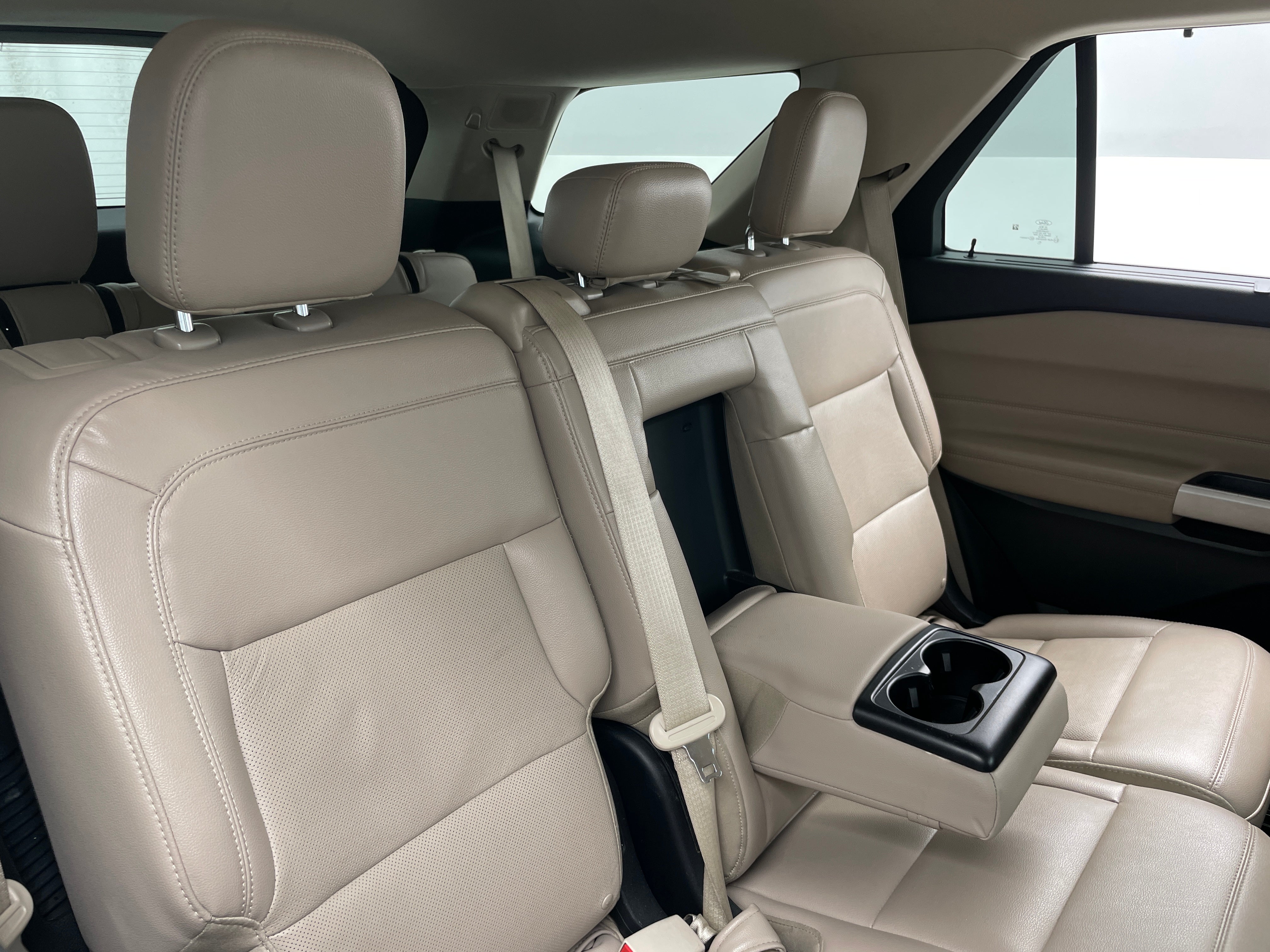 2023 Ford Explorer Limited 5